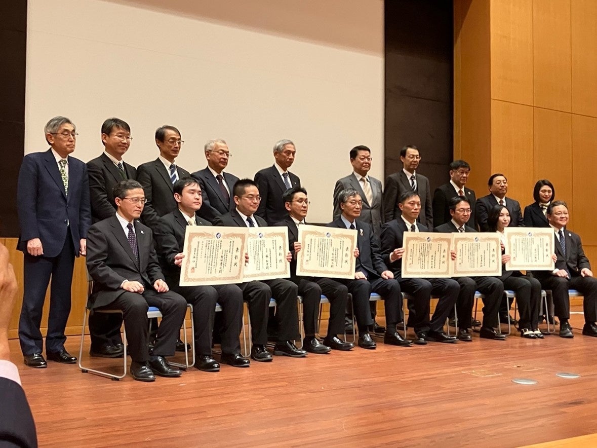 令和４年度国立高等専門学校機構職員表彰表彰式の様子