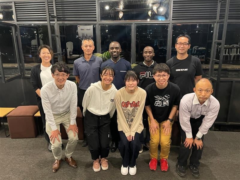 現地協力企業の方との記念撮影