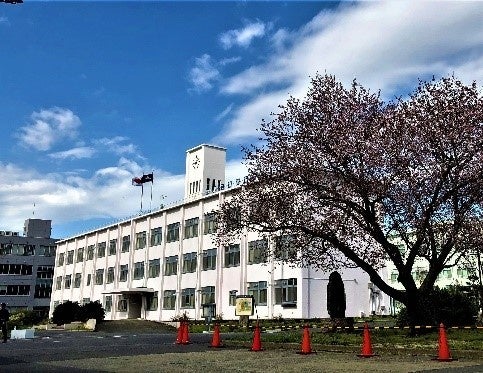 鈴鹿高専】米国Clarkson大学のBarry教授がKRISにてGEAR