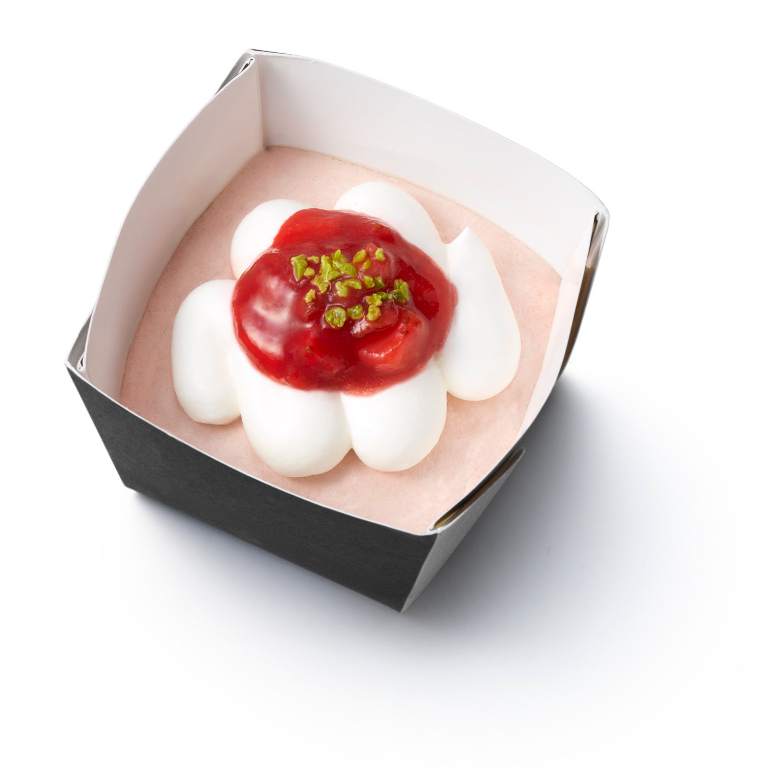 カップいちごムースケーキ