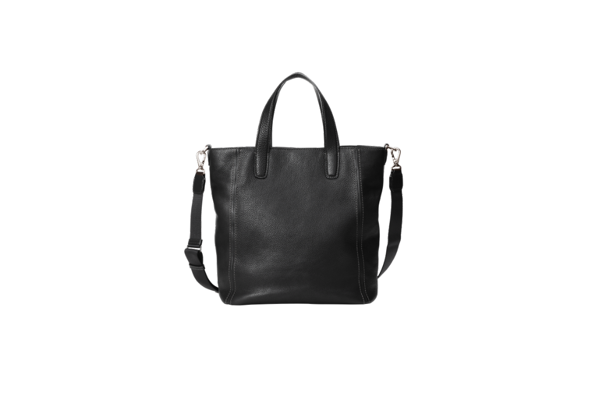 土屋鞄、オリジナル素材のオイルヌメ革を採用した新作バッグを発売