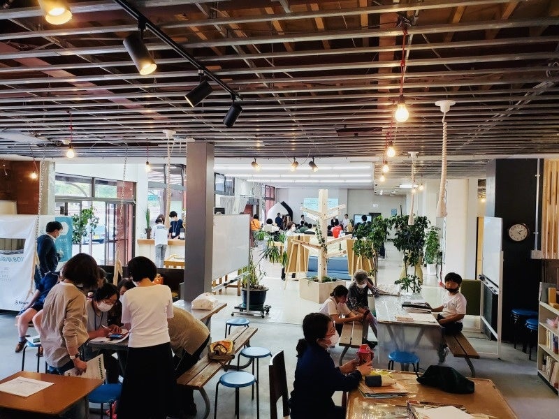 世界中のNFT保有者と横瀬町の住民が学び合う場のイメージ