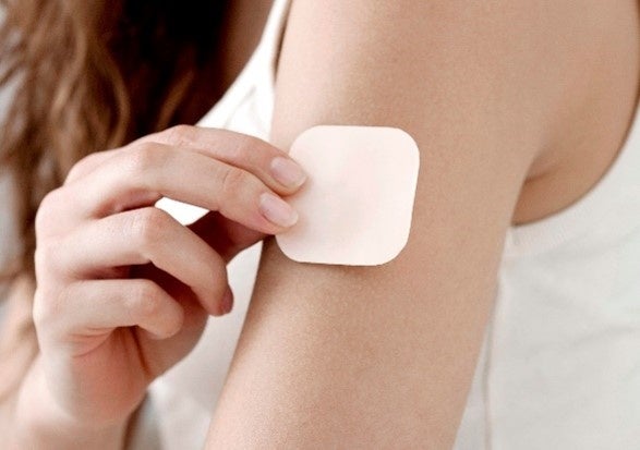 マクセル_Air Patch Battery Ⅱ_添付資料_ヘルスパッチでの使用イメージ四角