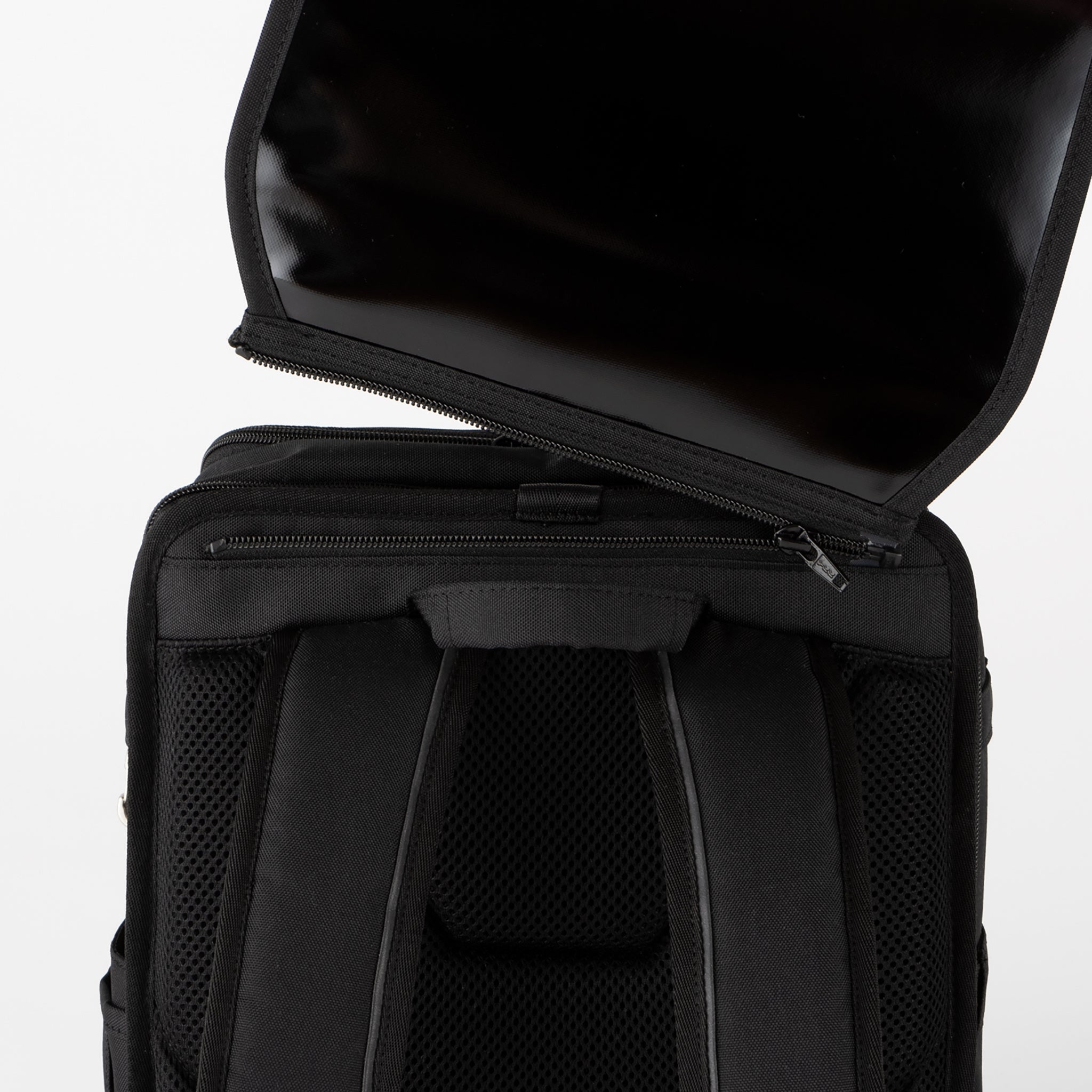 フラップが取り外し可に