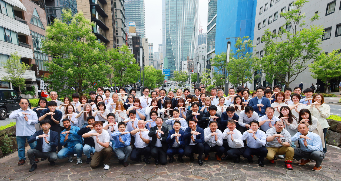 東京本社勤務の社員。大阪・沖縄勤務者を除く。