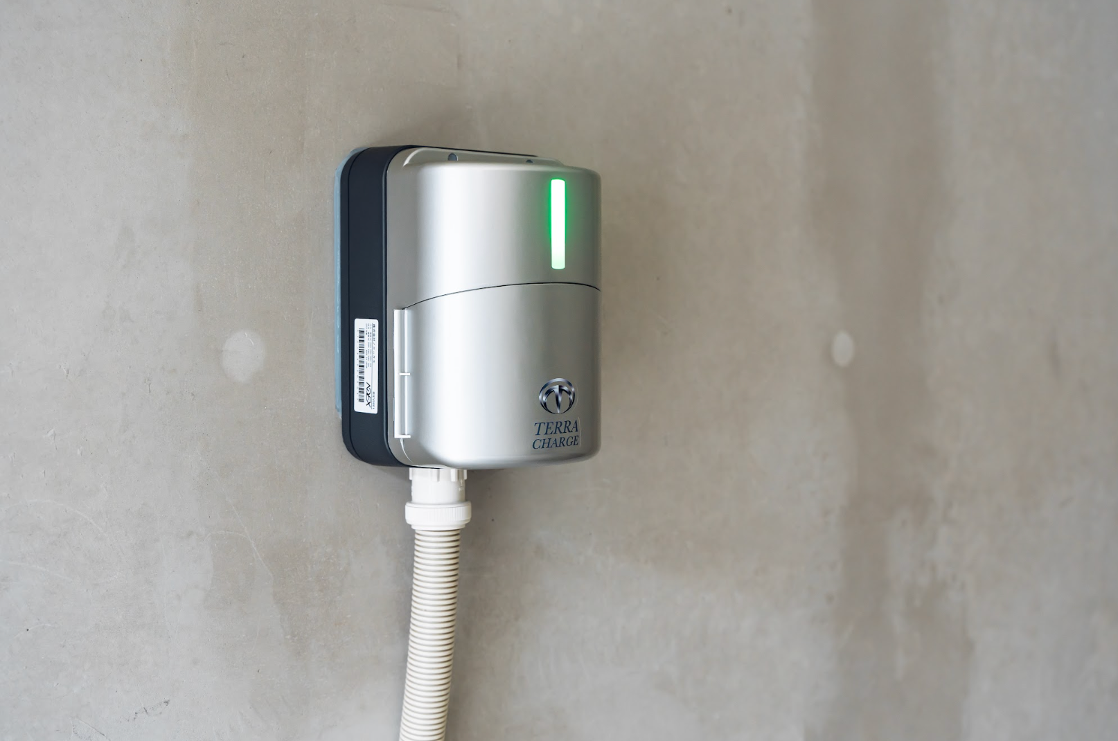 リロケーション・ジャパンとテラモーターズが社宅や貸し駐車場に設置するEV充電器