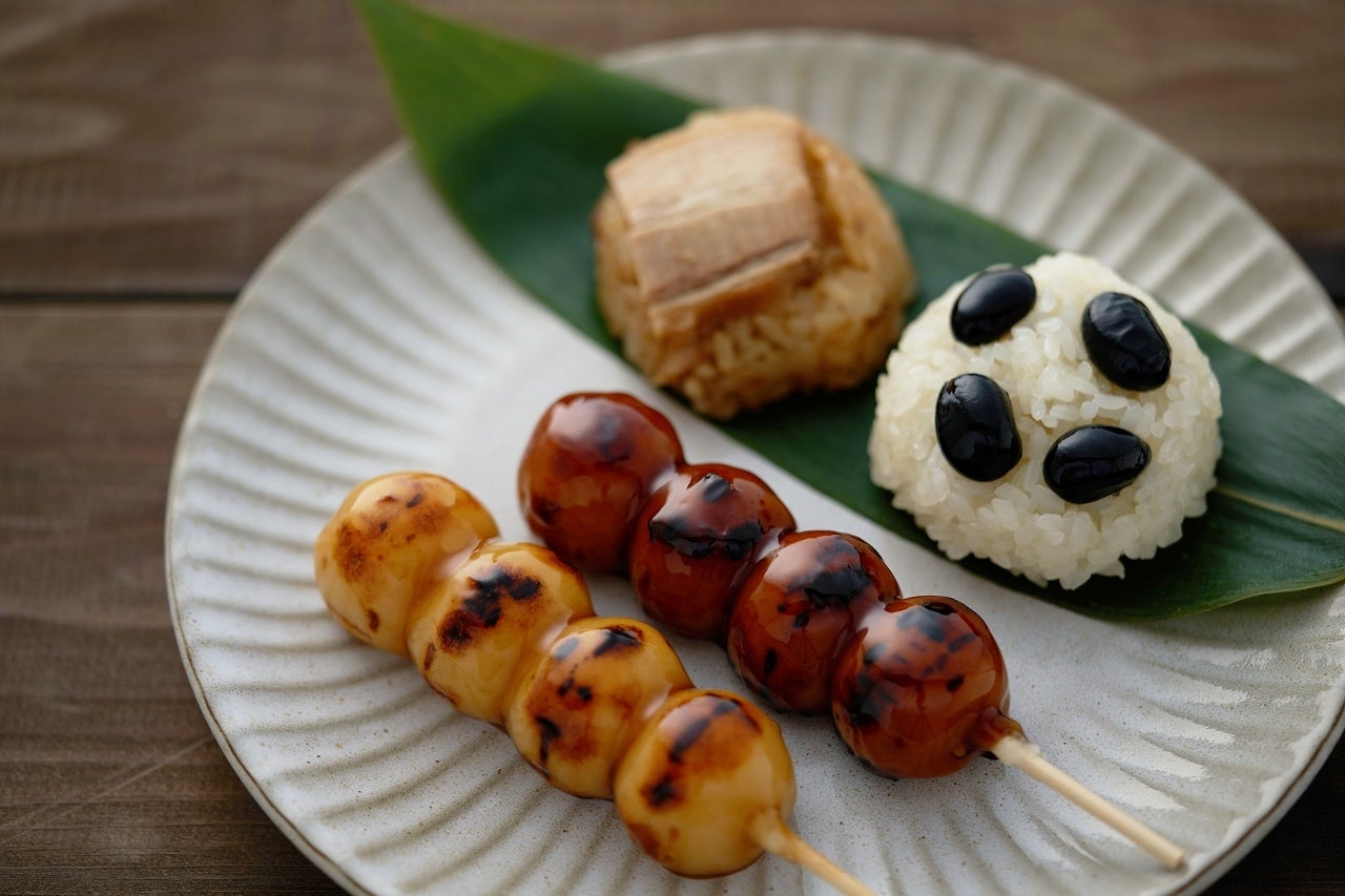 大粒黒豆おこわや富山みたらしだんご