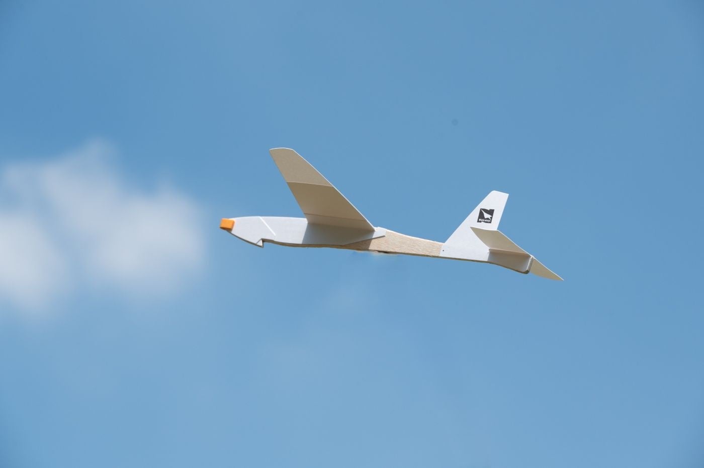 めざせ、滞空時間60秒！ 世界チャンピオンが設計した「よく飛ぶ紙