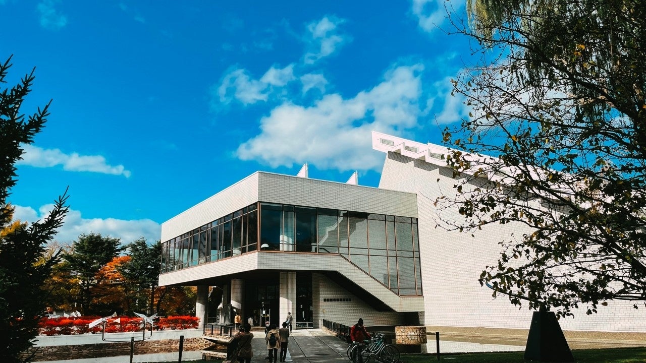 琳派×アニメ展に合わせ、CROWD ROASTERがmaruyama檀とコラボ!札幌のスペシャルカフェが3日間限定オープン 琳派×アニメ展に合わせ、CROWD ROASTERがmaruyama檀とコラボ!札幌のスペシャルカフェが3日間限定オープン