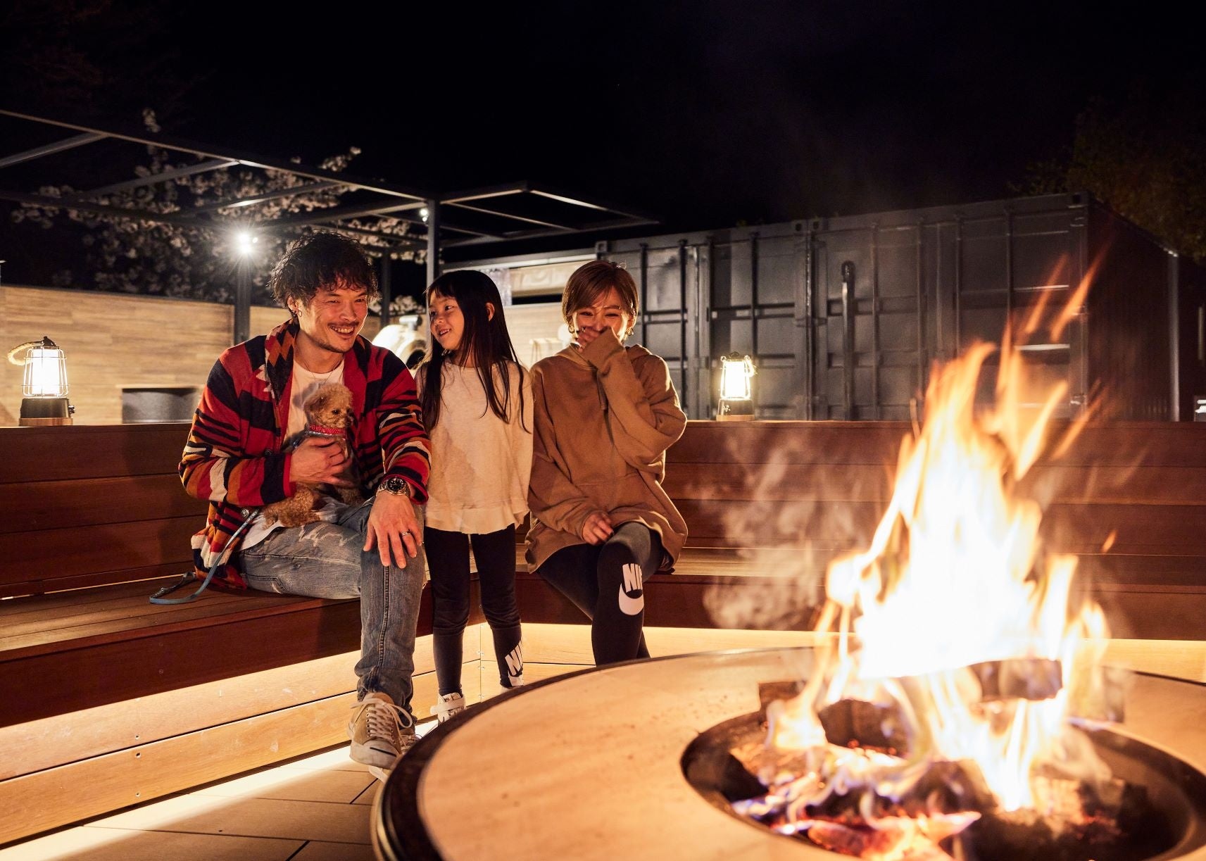 2~6名向けのコンテナホテル「CHIKATSUYU」