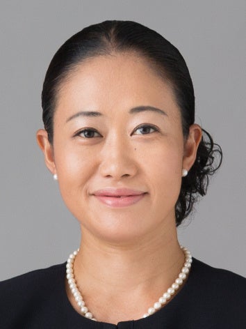 株式会社オカモトヤ  専務取締役 鈴木美樹子