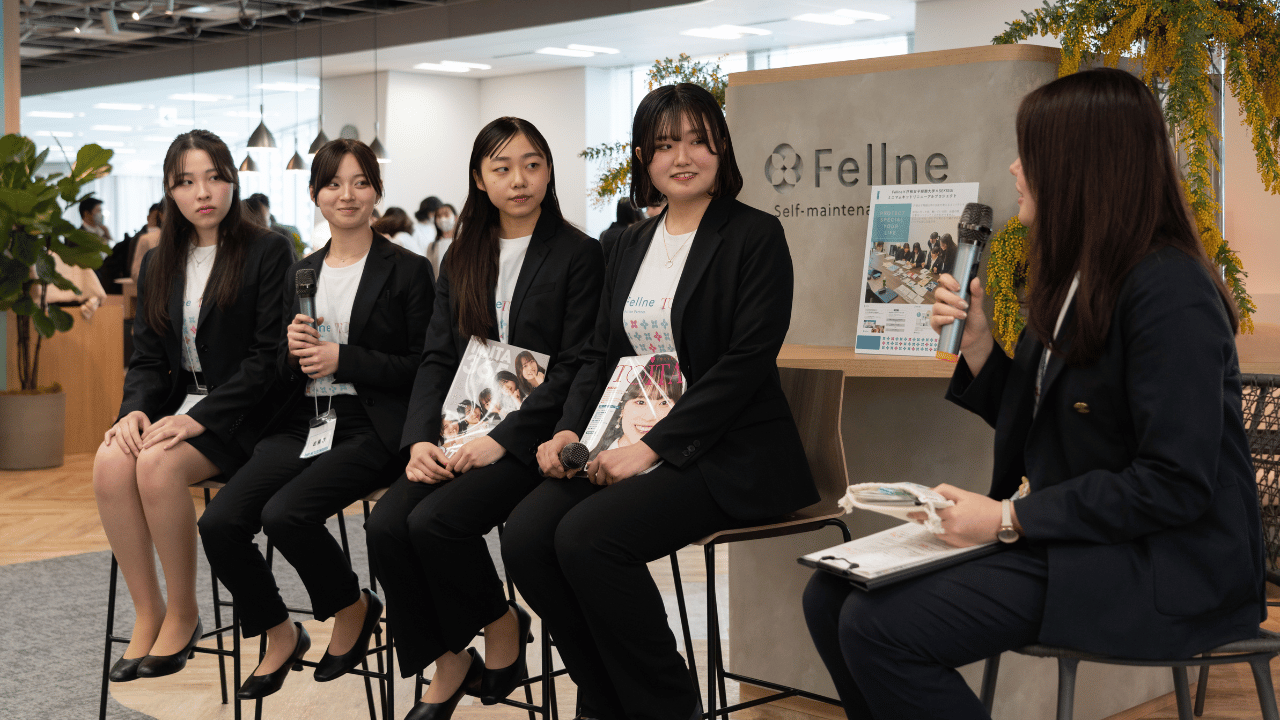戸板女子短期大学学生