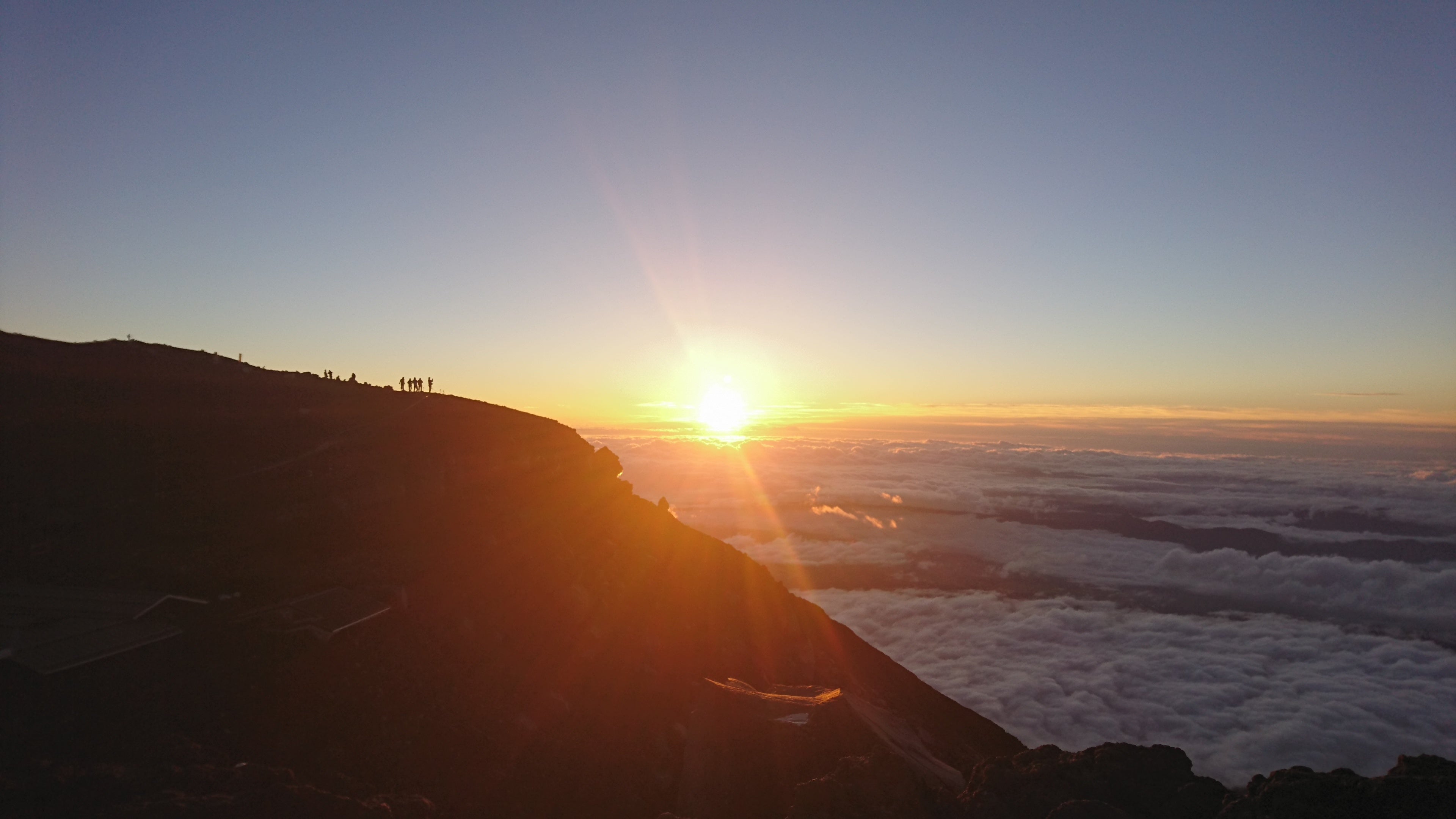 宮崎先生の「富士山山頂から沸点を学ぼう！」イメージ（富士山山頂の様子）