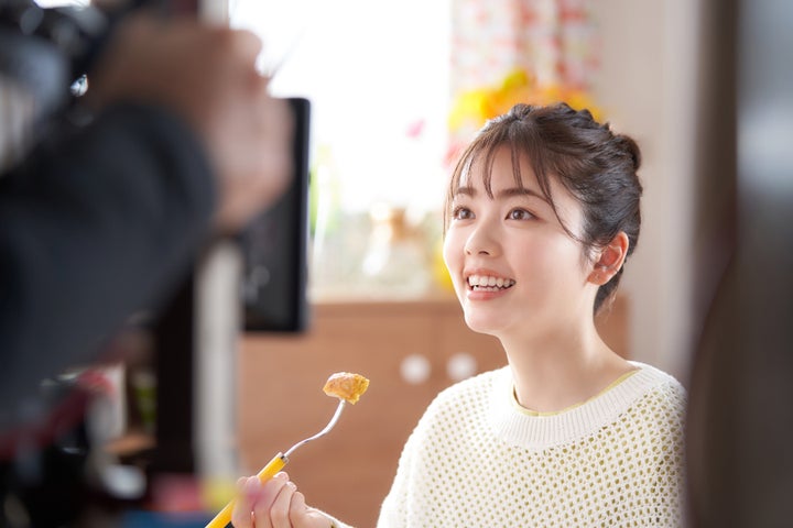 小芝風花×ドラえもん共演!日清やみつきオイル新CM「ド満足」篇公開 小芝風花×ドラえもん共演!日清やみつきオイル新CM「ド満足」篇公開