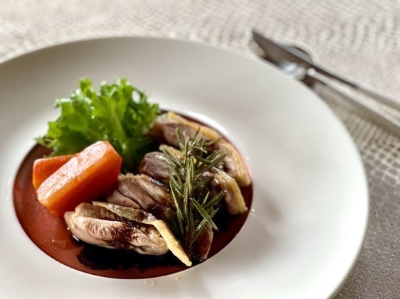 「鶏もも肉のオリーブオイルマリネ低温仕上げロースト」