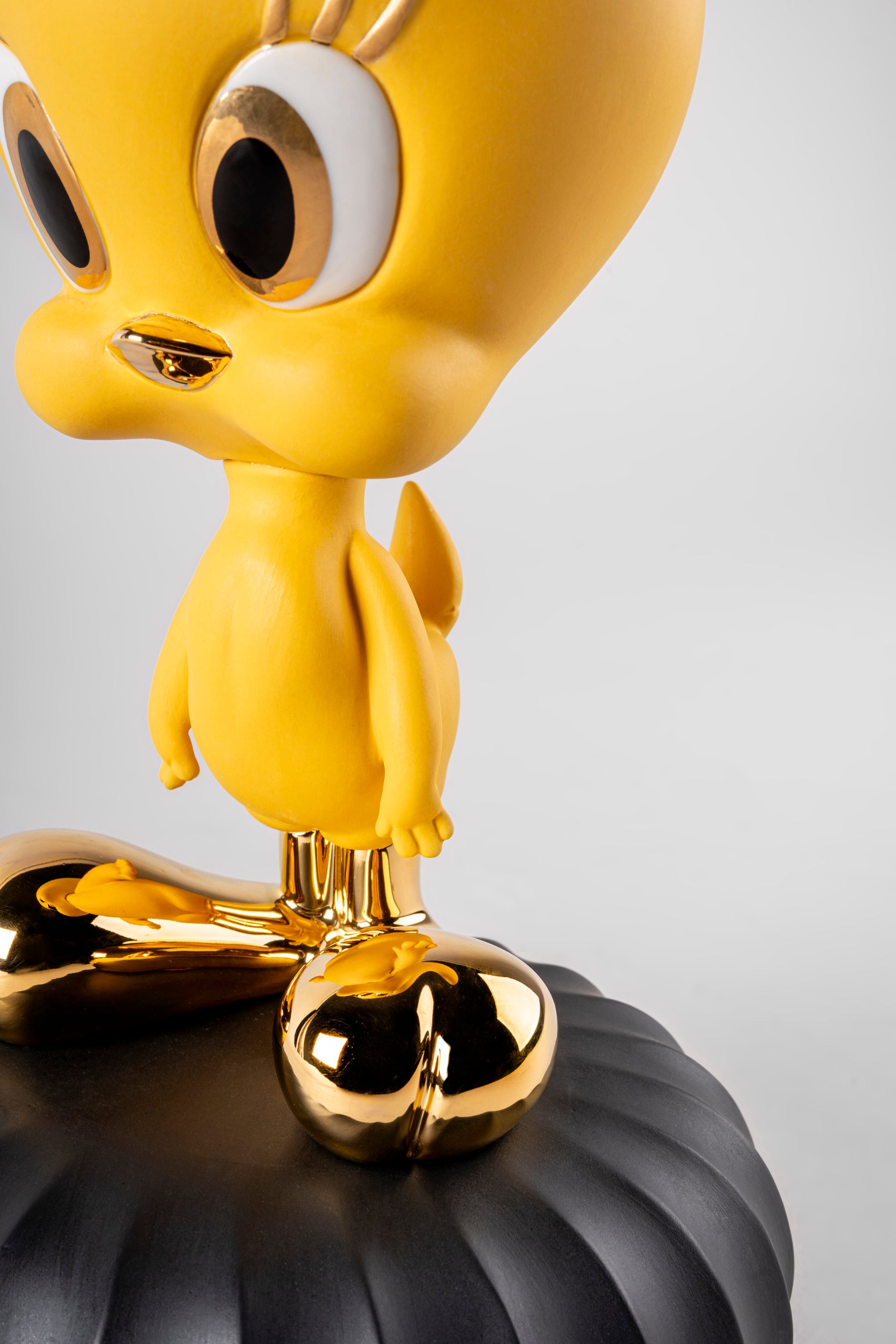 TM & © Warner Bros. Entertainment Inc. (s24)