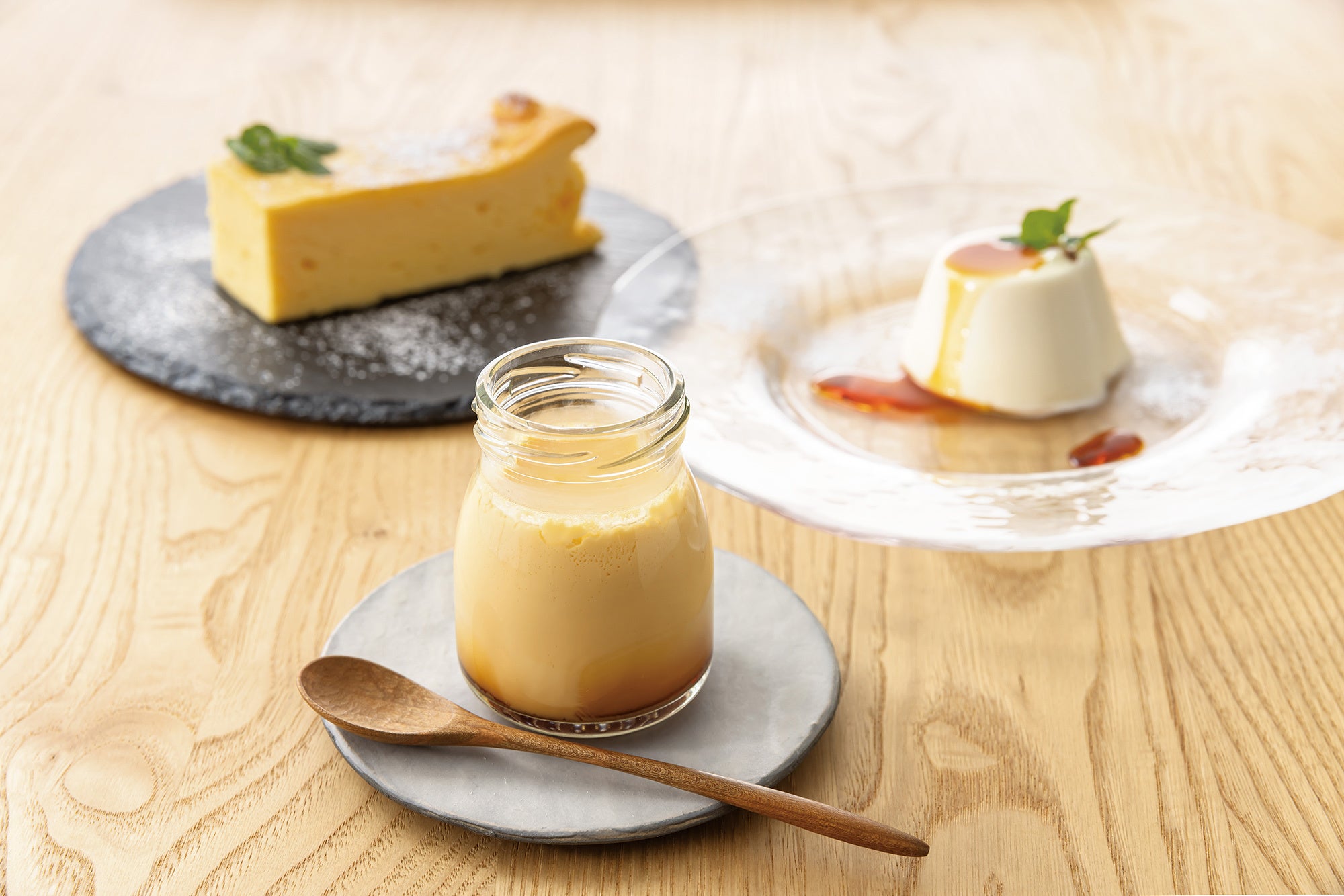 スイーツも蒜山ジャージー牛乳や、県産平飼い卵を使用。