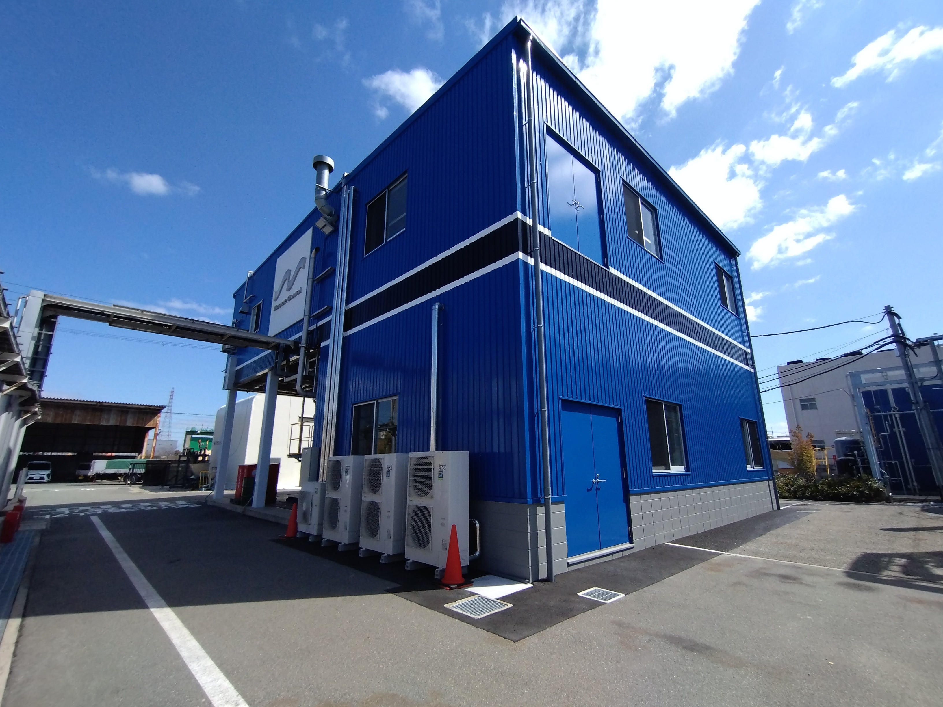 第三実証棟の外観