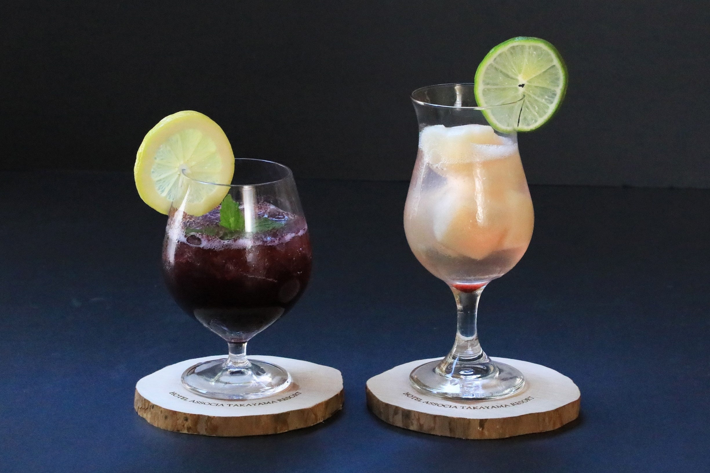 アソシア畑のブルーベリー 大人のビターカクテル・飛騨桃のスイートサマーカクテル