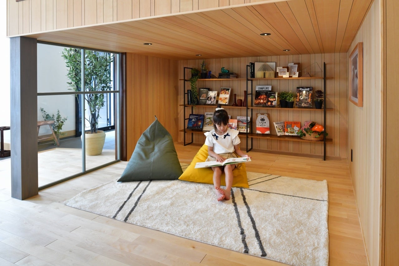 ライブラリーヌック（スキップフロア下部）