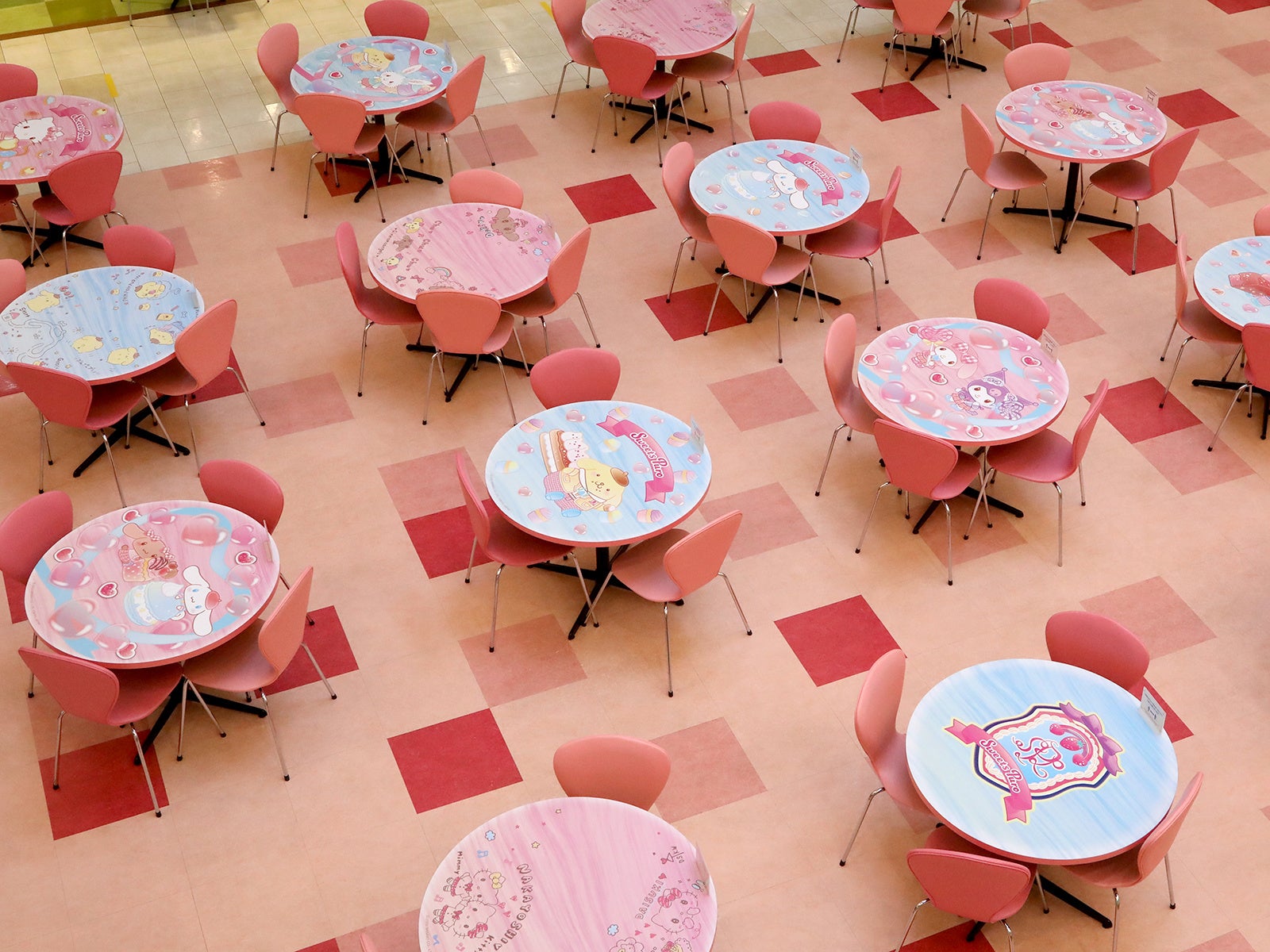 キャラクターたちのかわいい らくがきで胸きゅん！