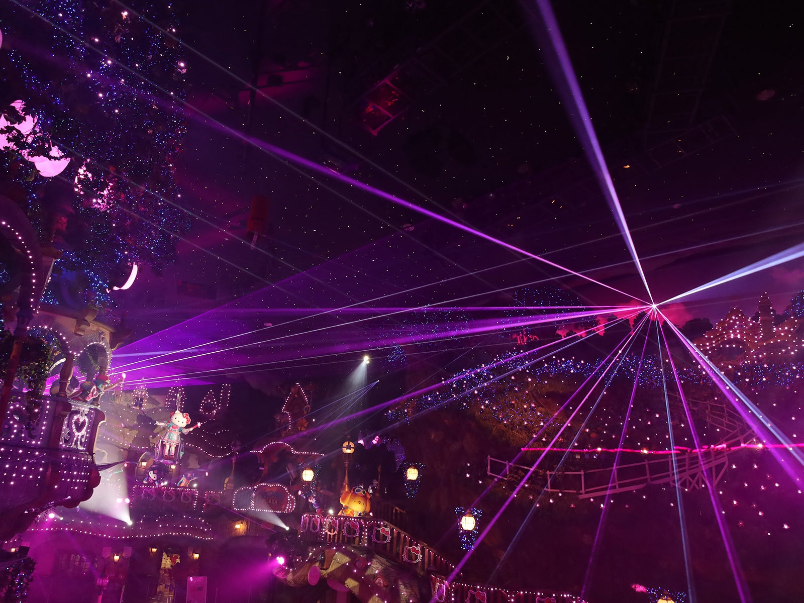 7月15日（金）上演開始 「Nakayoku Connect」