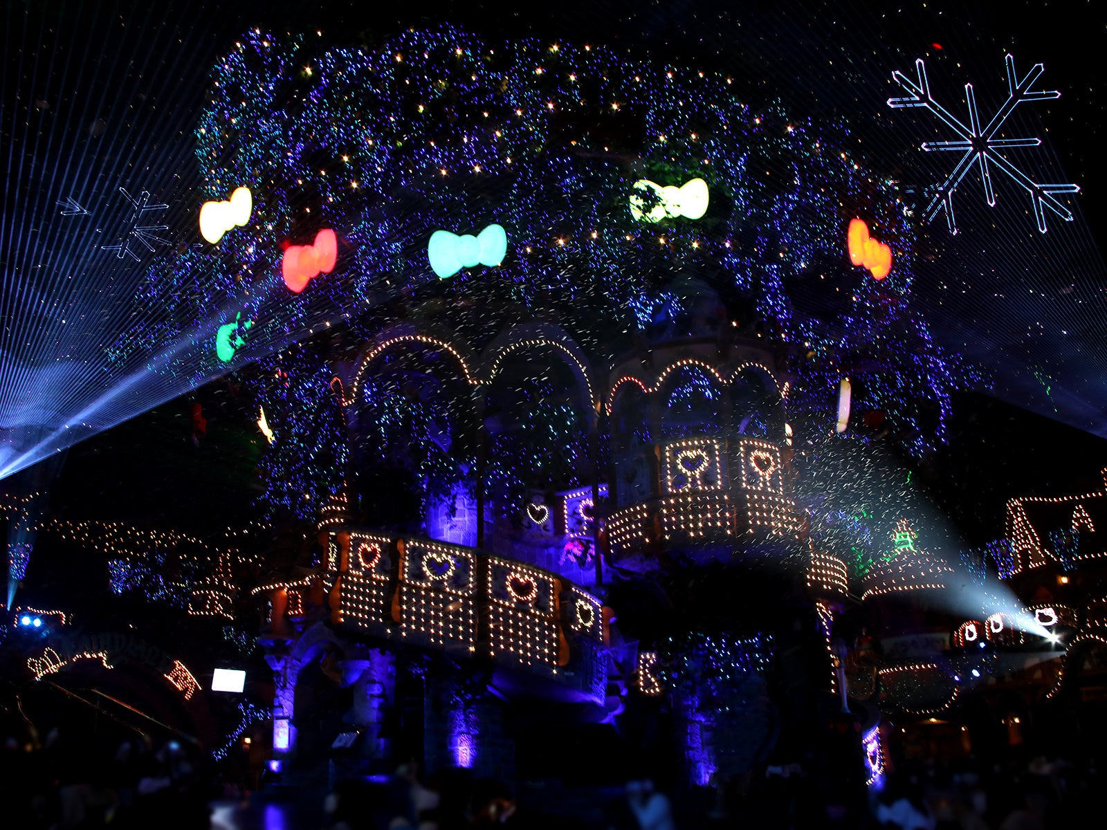 『「Rainbow Drops ～雨と仲間のものがたり～」 クリスマススペシャル』も上演スタート