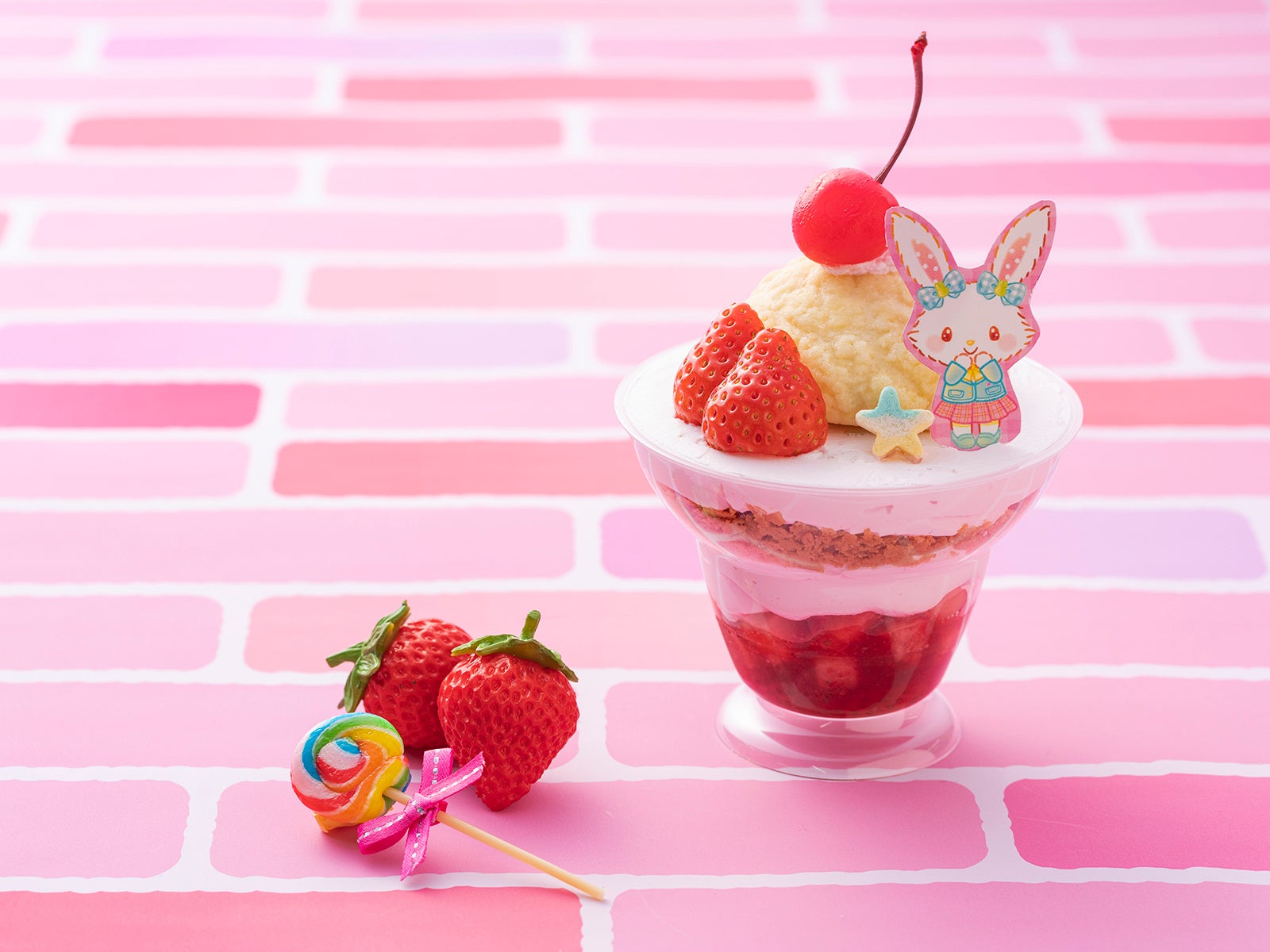 ドキドキ♡いちごパフェ 900円（税込）