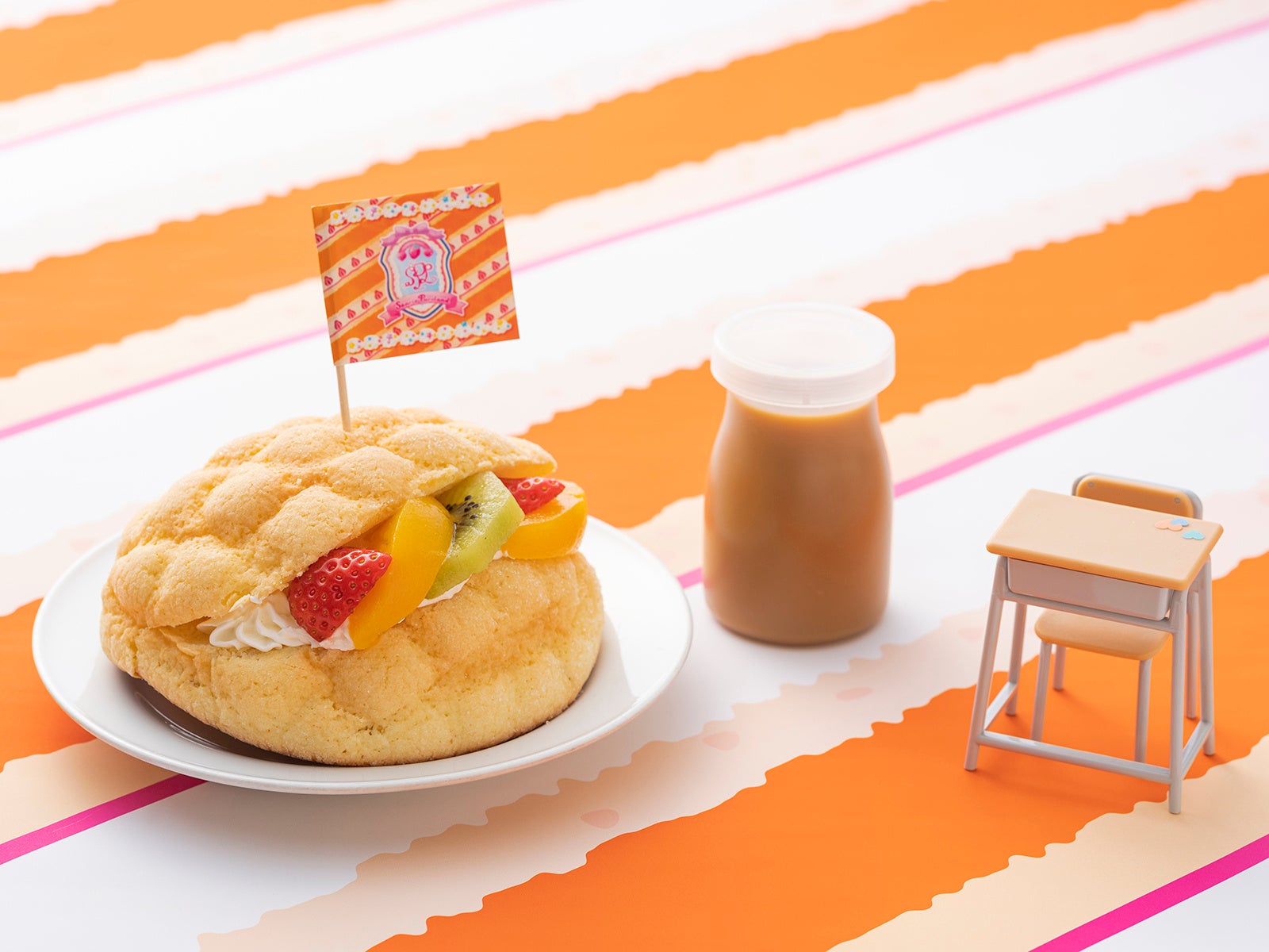 ピューロ学園のモーニングセット～ フルーツメロンパン＆コーヒー牛乳 900円（税込） ※数量限定