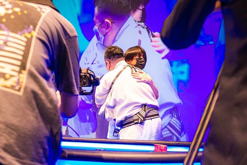 勝負が決した直後のお二人。素晴らしいヘッズアップでした。