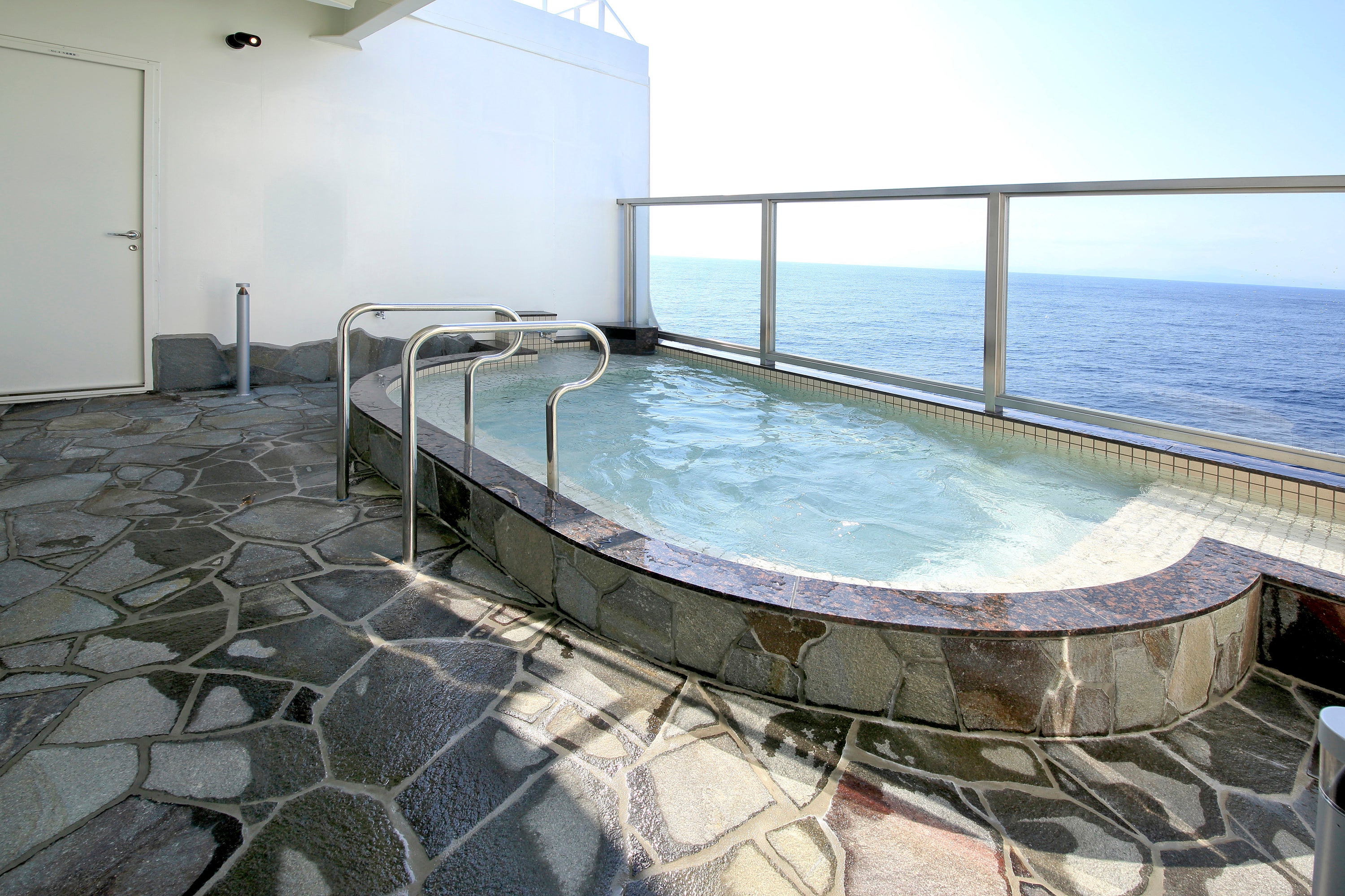 ＊新日本海フェリー・「らべんだあ」露天風呂