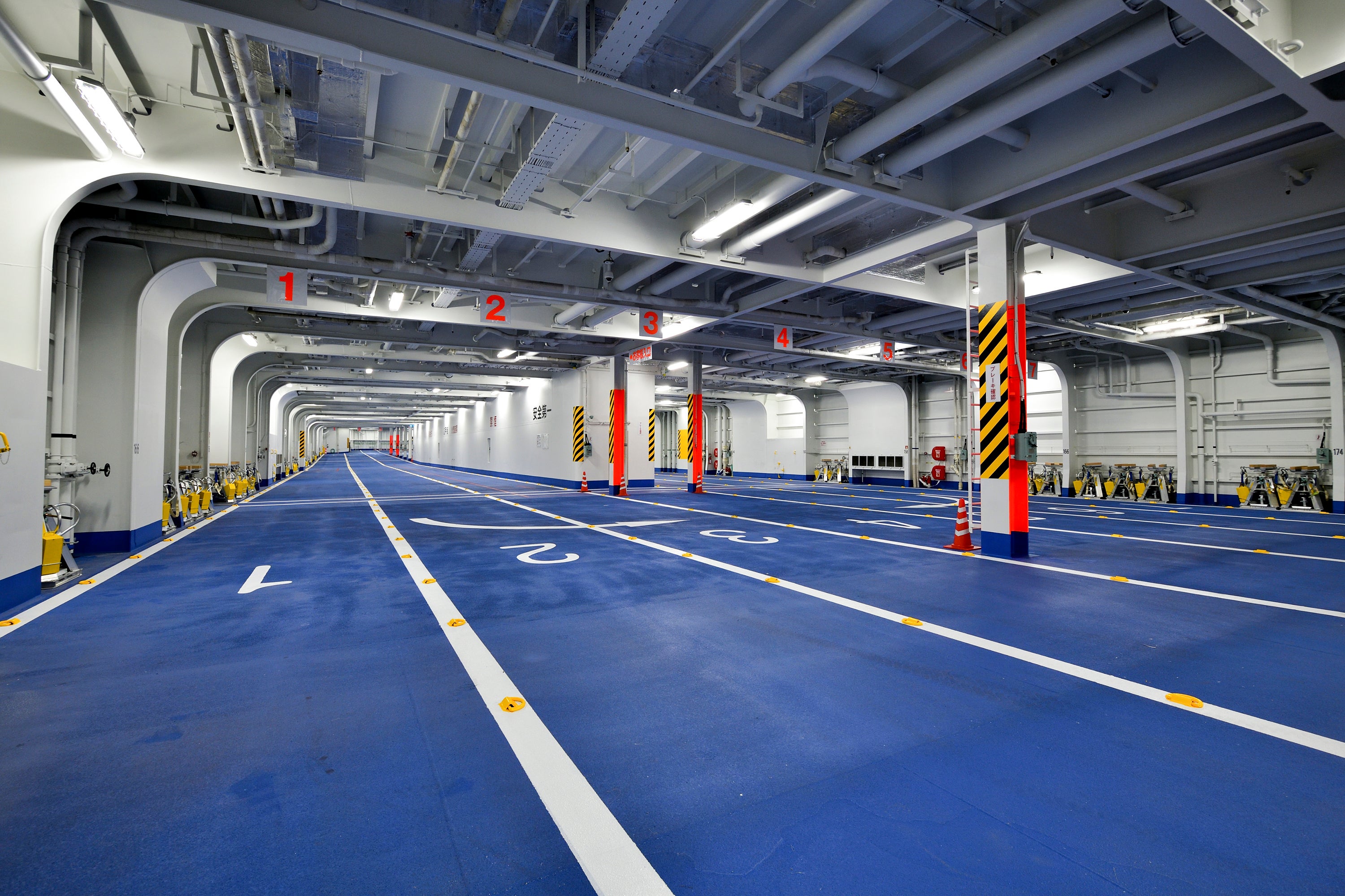 大量輸送が可能な車両甲板