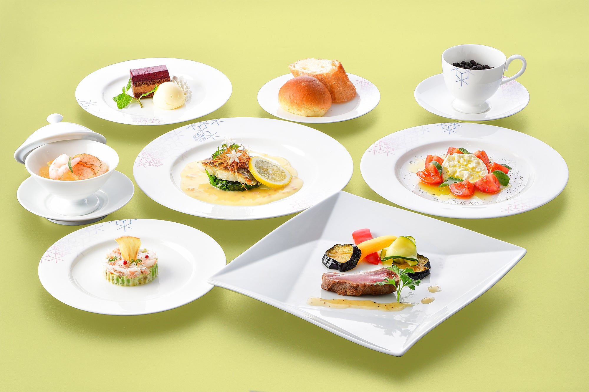 船上で味わう美食ディナー