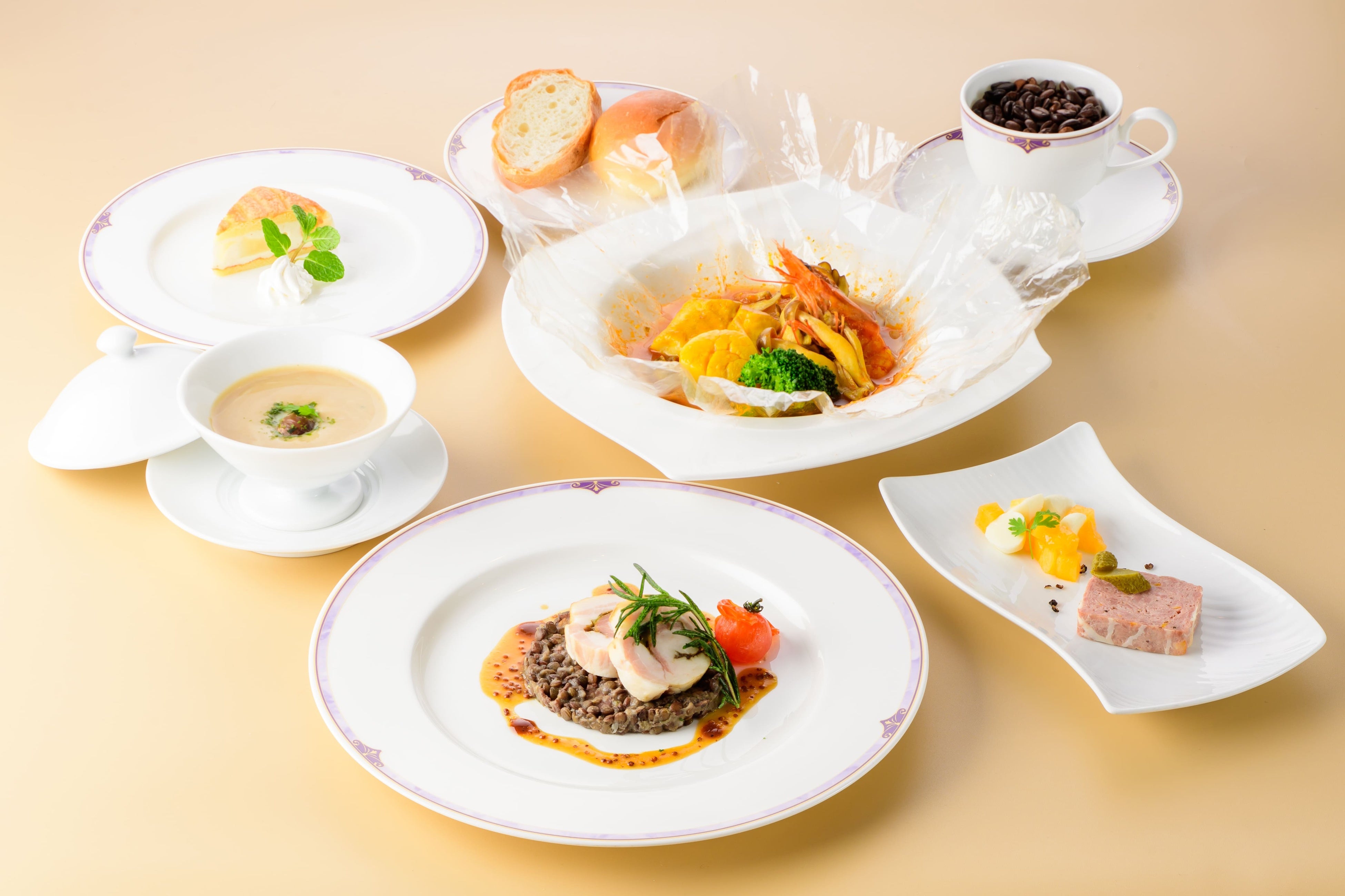 涼秋の船上ランチ