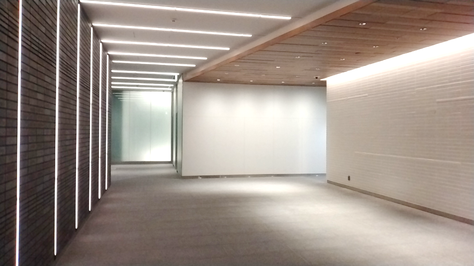 エントランスホール