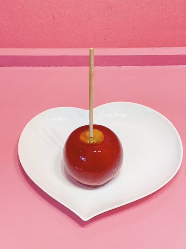 オープンから1ヶ月で 累計販売本数5000本突破 国産リンゴを使用した9種のメニューが楽しめる 創作リンゴ飴専門店 パリパリ天使のリンゴ飴 水野カンパニー株式会社のプレスリリース オープンから1ヶ月で 累計販売本数5000本突破 国産リンゴを使用した9種のメニューが楽しめる 創作リンゴ飴専門店 パリパリ天使のリンゴ飴 水野カンパニー株式会社のプレスリリース