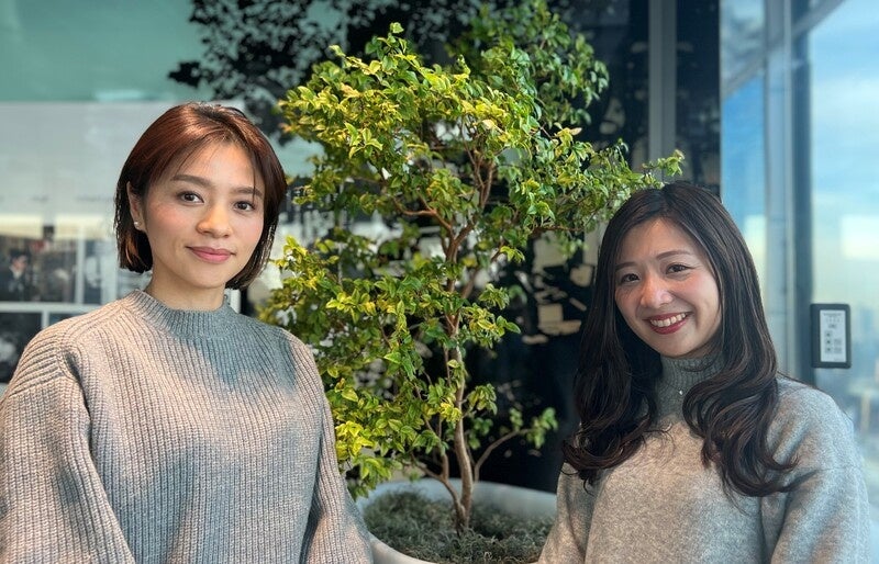 写真左から小原、西川