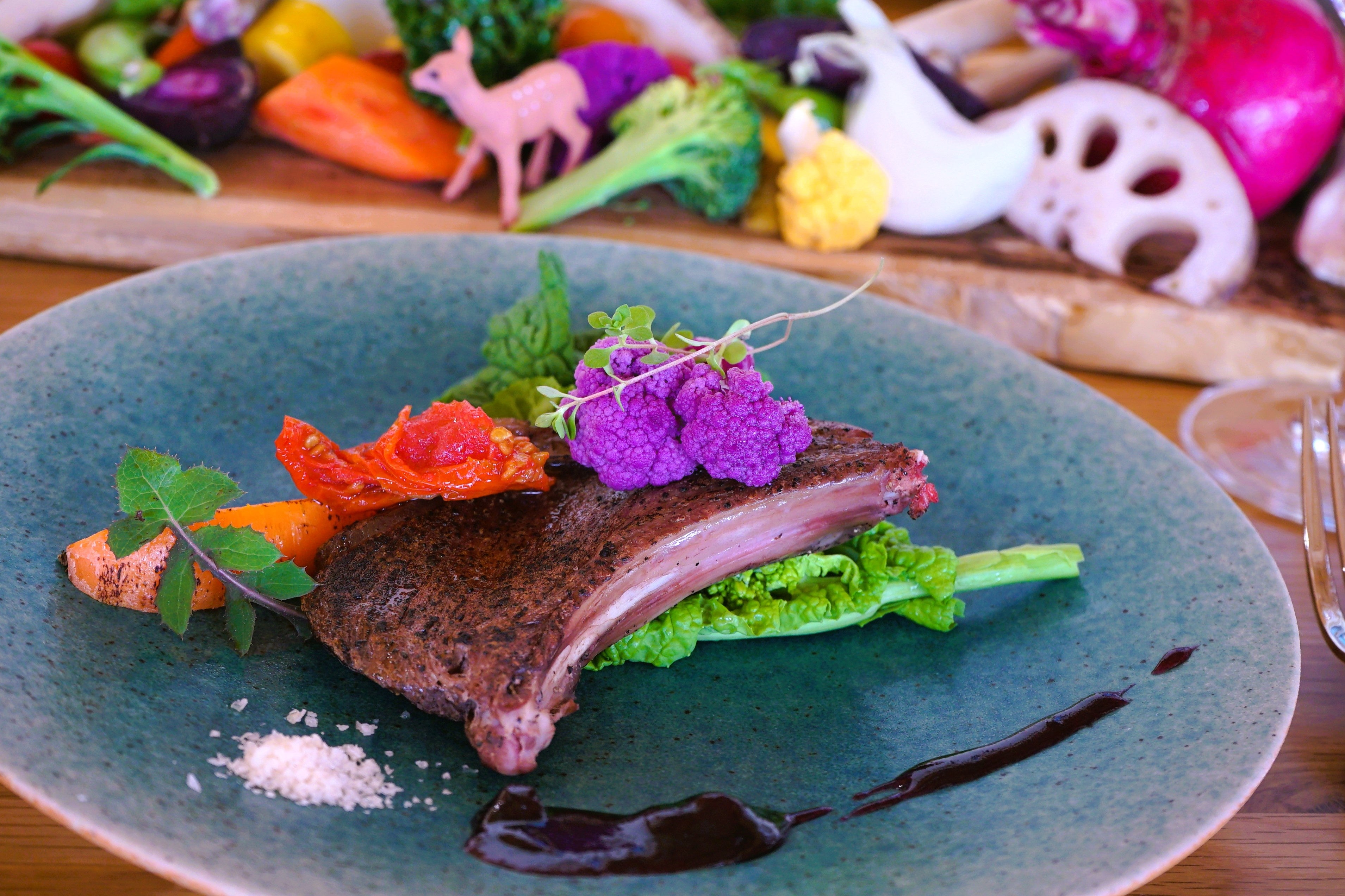 伊⾖猪のロティとその猪がこよなく愛する⼈参