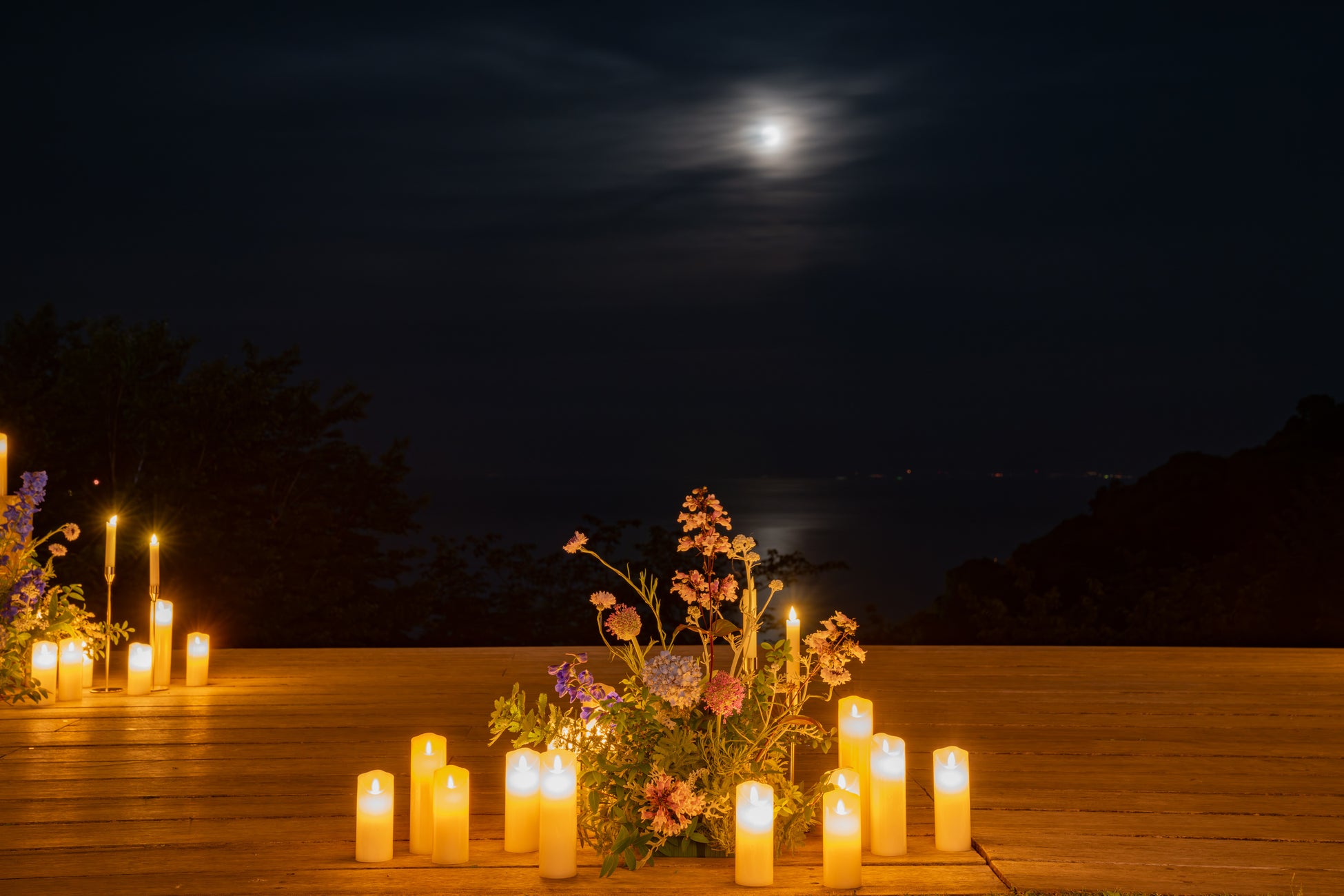 星空の下でハープとフルートの演奏!ACAO CHILL CONCERTが熱海で開催 星空の下でハープとフルートの演奏!ACAO CHILL CONCERTが熱海で開催