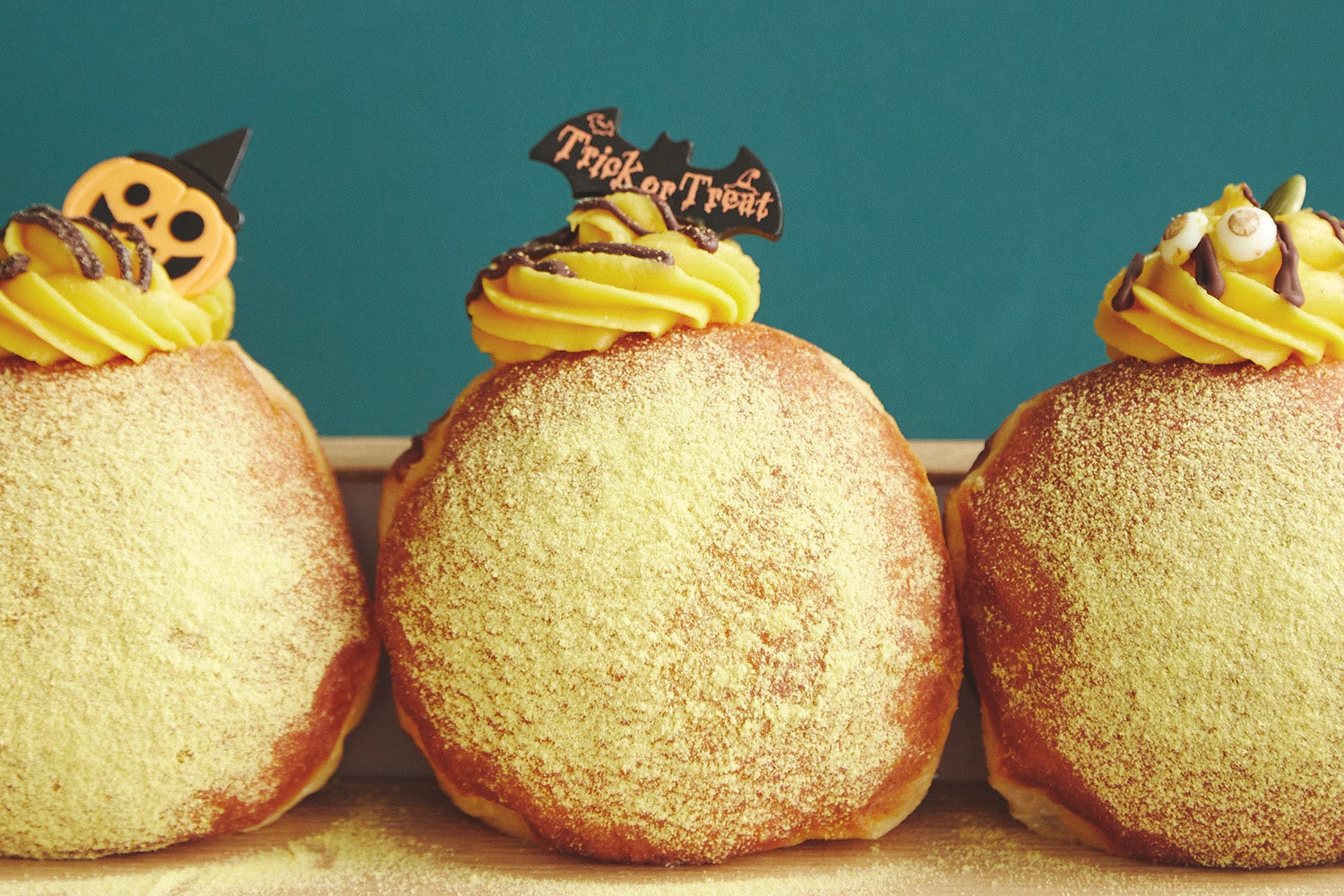 ハロウィンドーナツ 390円（税込）