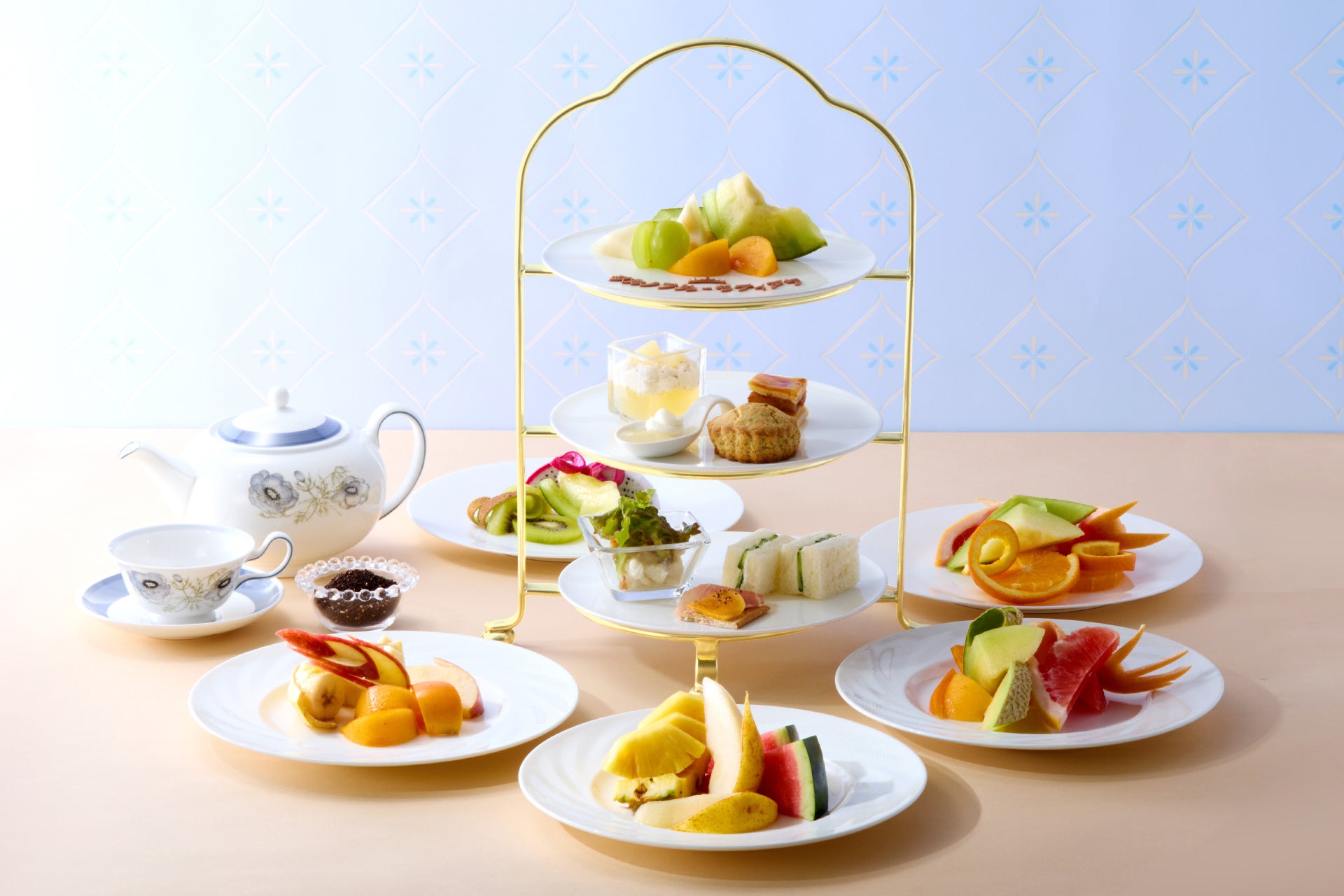 【タカノフルーツパーラー】旬果と紅茶で楽しむ、フルーツ専門店のティータイム
