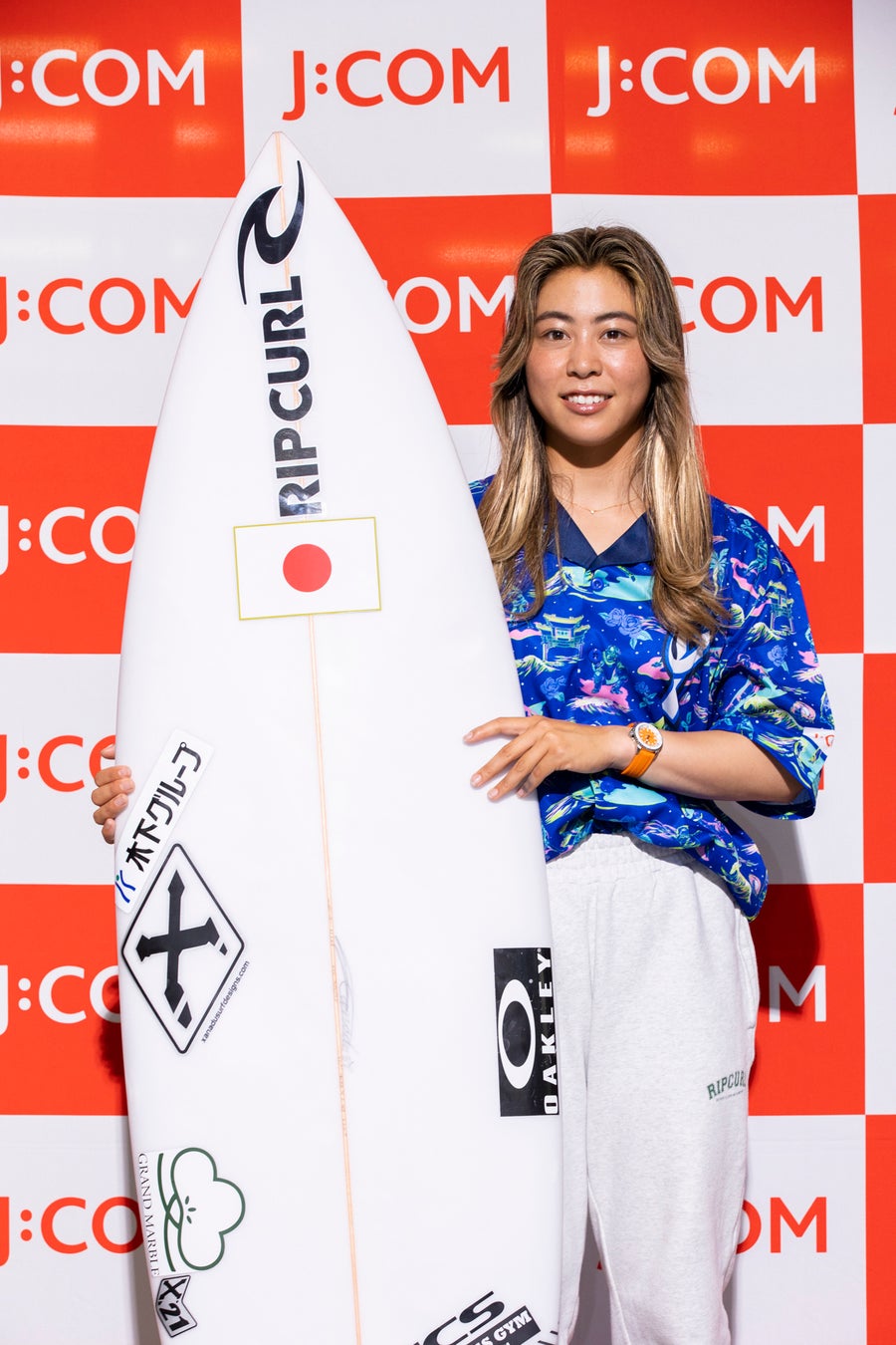 女子サーファー 都筑 有夢路選手が始球式に人生初挑戦 人生で初めてたくさんの人の前に立ち 緊張しました J Comのプレスリリース 女子サーファー 都筑 有夢路選手が始球式に人生初挑戦 人生で初めてたくさんの人の前に立ち 緊張しました J Comのプレスリリース