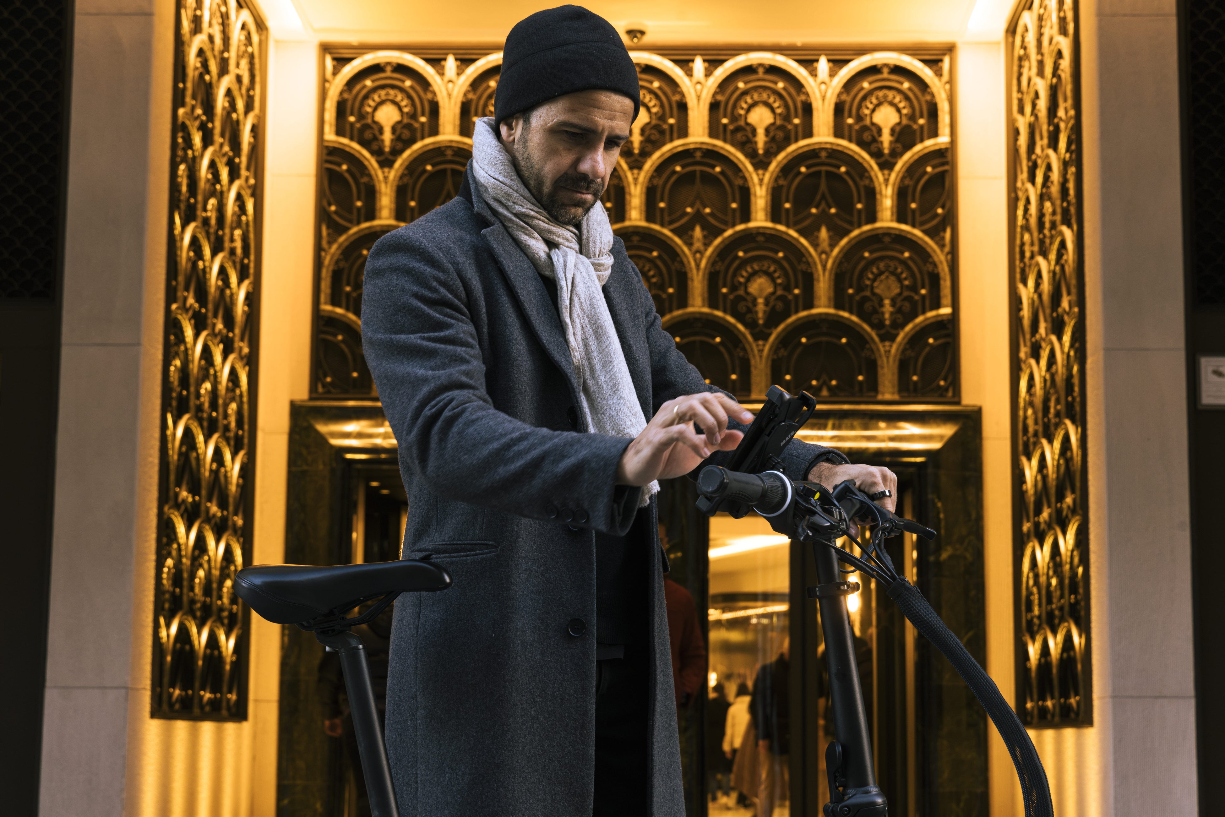 mate x 純正 キャリア ボルト付き &スマホホルダー MATE. SMART PHONE BIKE HOLDER – MATE.BIKE JAPAN