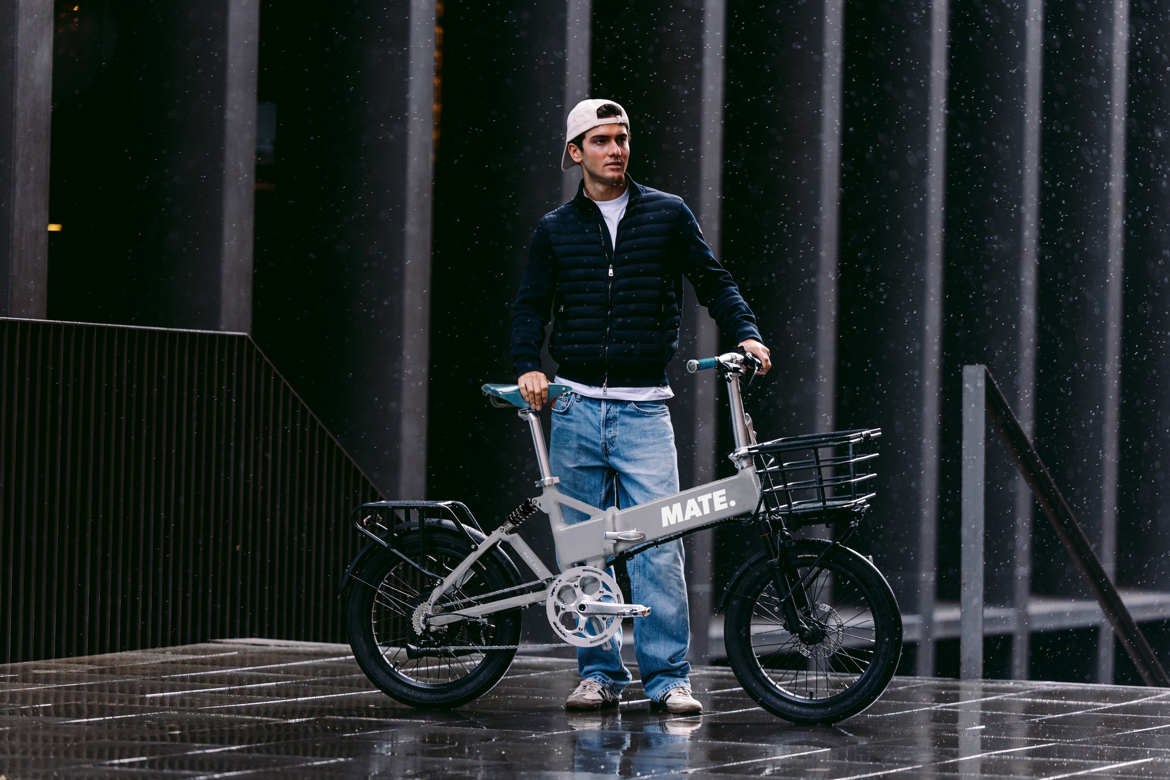 街乗りに特化したスタイリッシュなe-BIKE〈MATE CITY〉登場。 | 株式