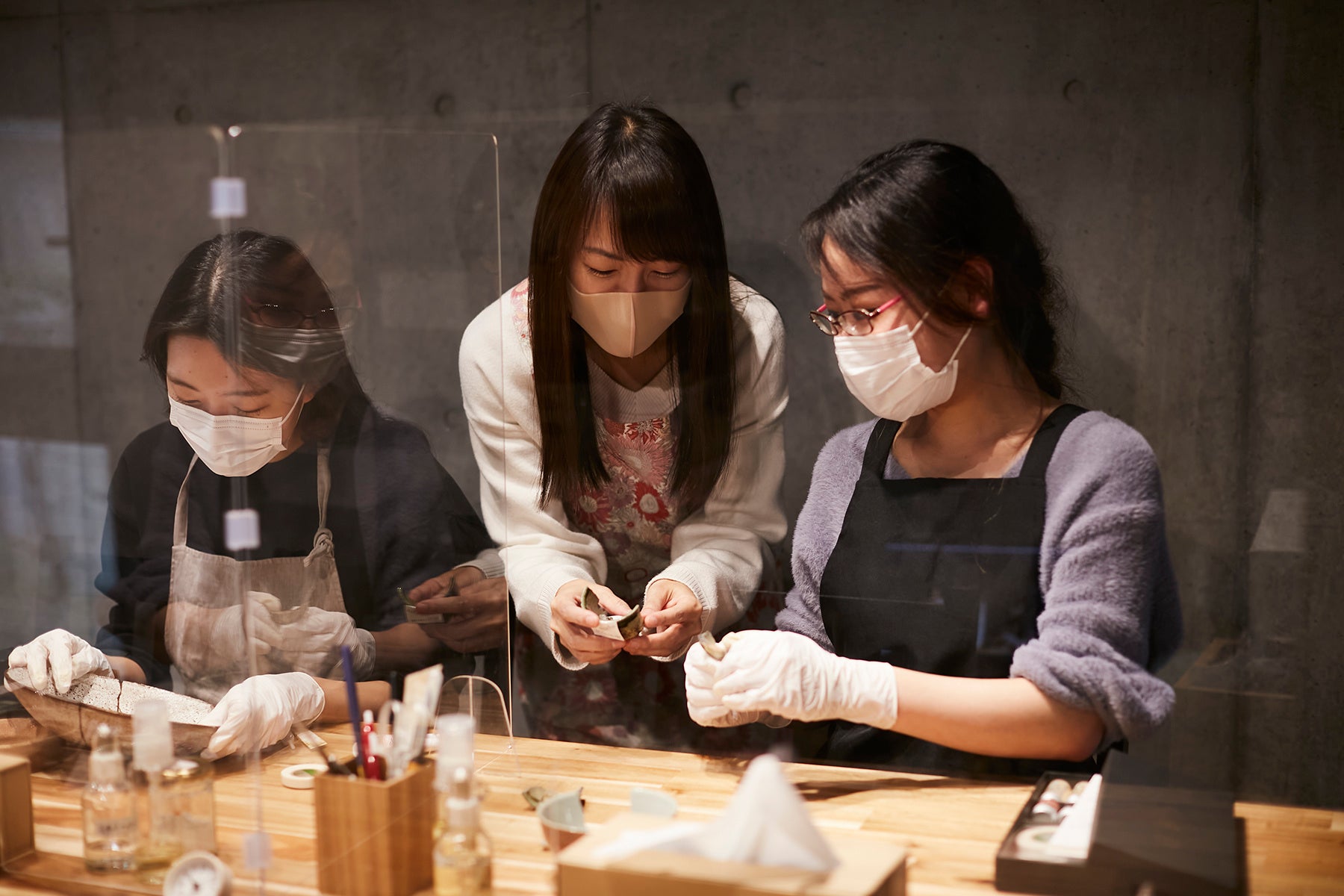 ※写真は広尾店でのお教室の様子です。