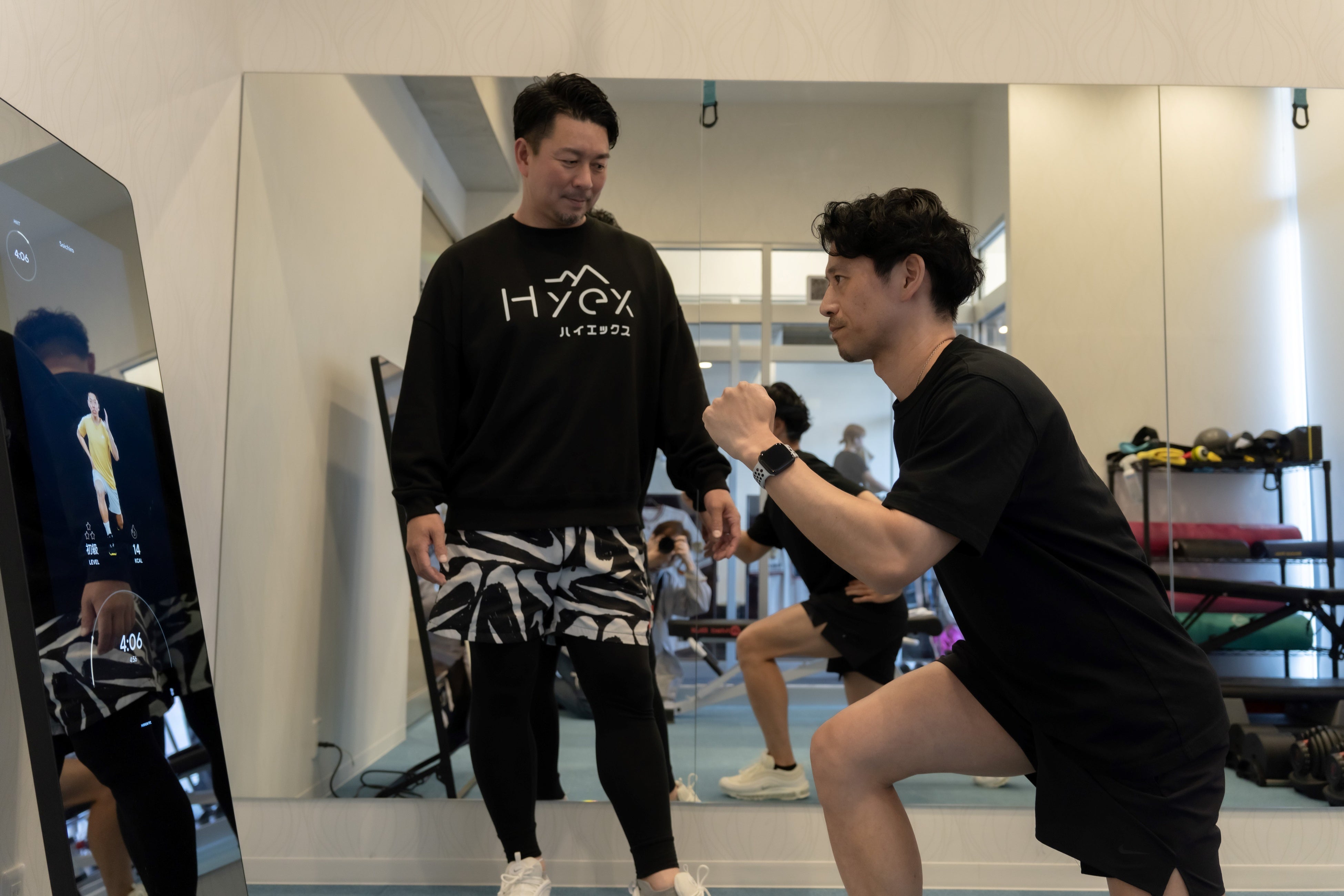 MIRROR FIT.トレーニングが低酸素ルームで楽しめるのは「Hyex逗子」だけ。
