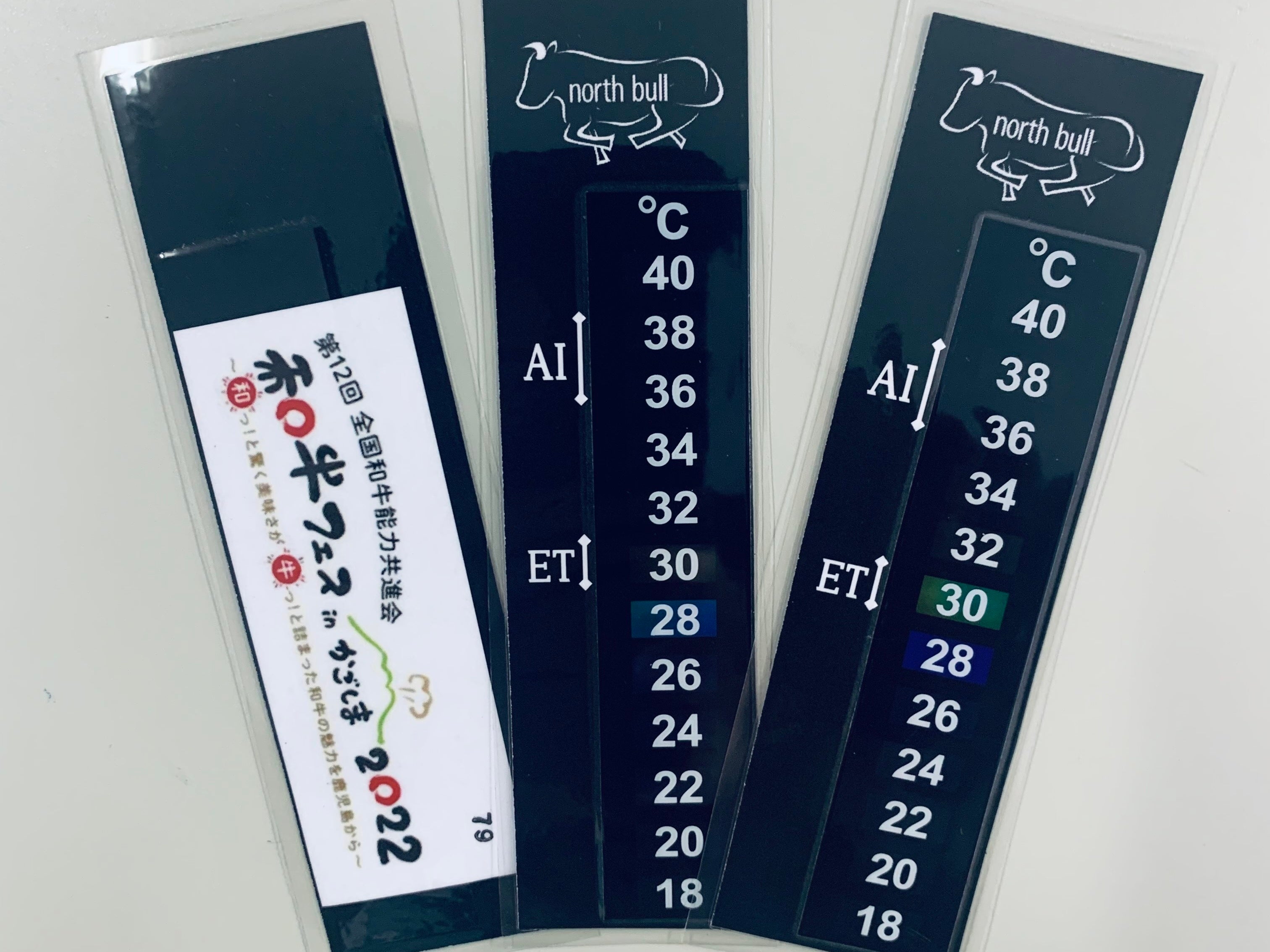 公式LINE登録済みの畜産・酪農関係者に配布する液晶温度計