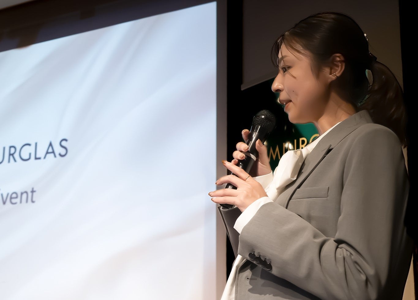 ルミアグラスが新商品を体感できる「ファン交流会」を初開催