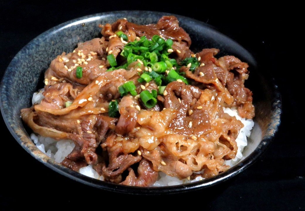 カルビ丼 580円（税込638円)