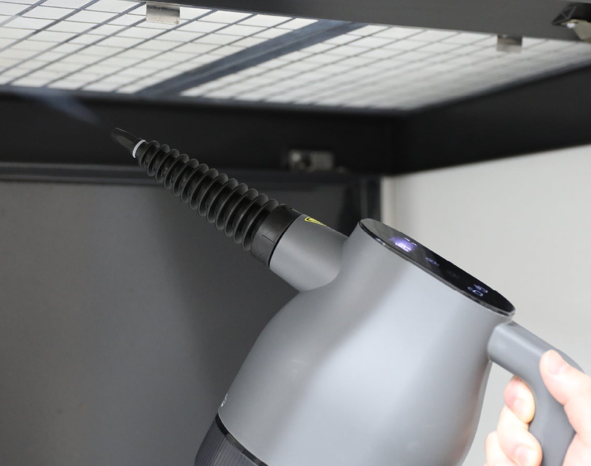 大掃除は一日に詰め込まない。約25秒で加熱が完了するスチームクリーナー「Comtool スチームヒーラー」